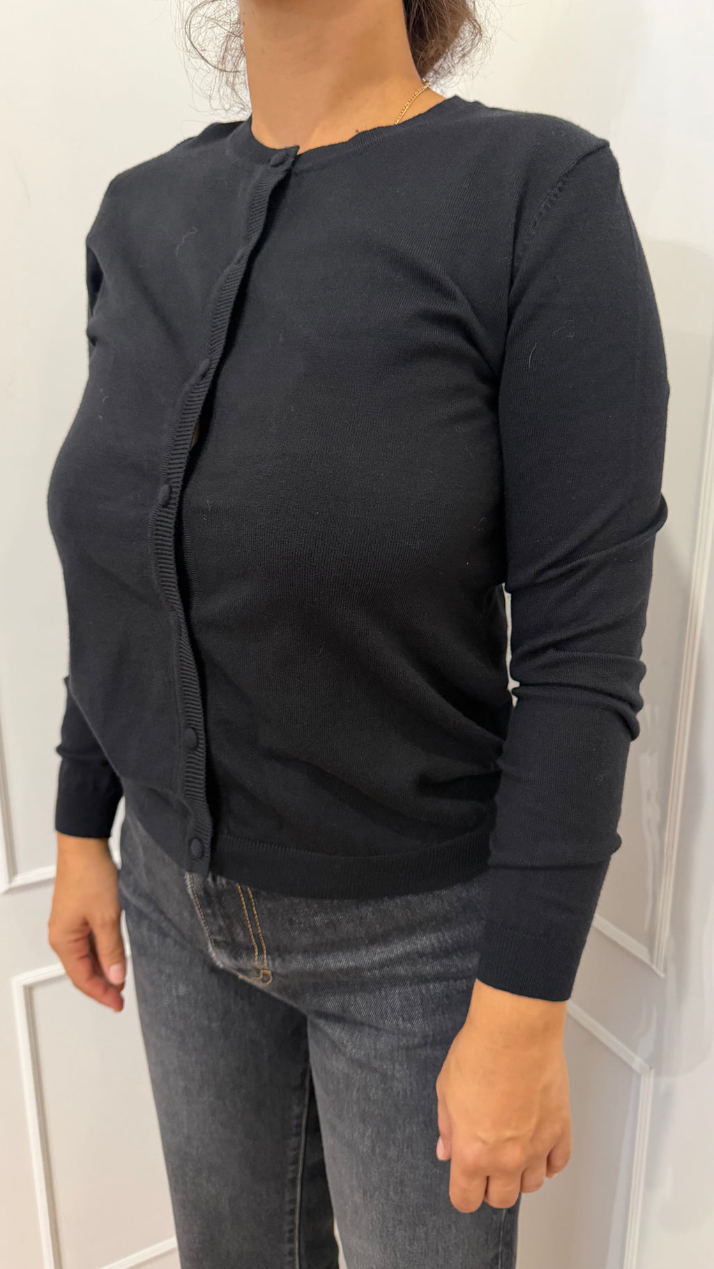 Cardigan paricollo nero basico in viscosa