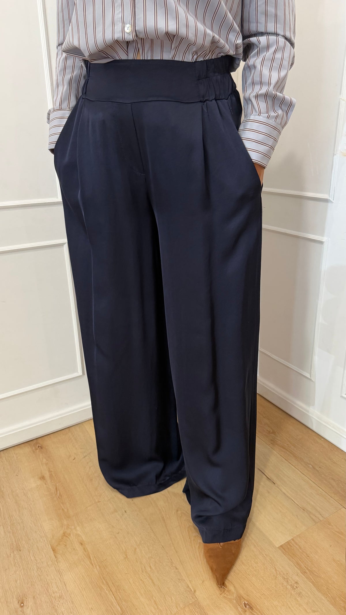 Pantalone effetto raso blu susymix