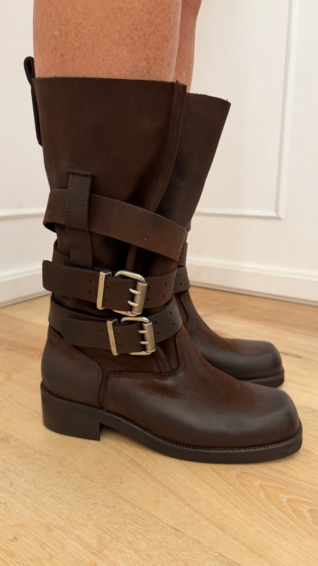 Biker Nabuk moro con fibbia argento Divine Follie
