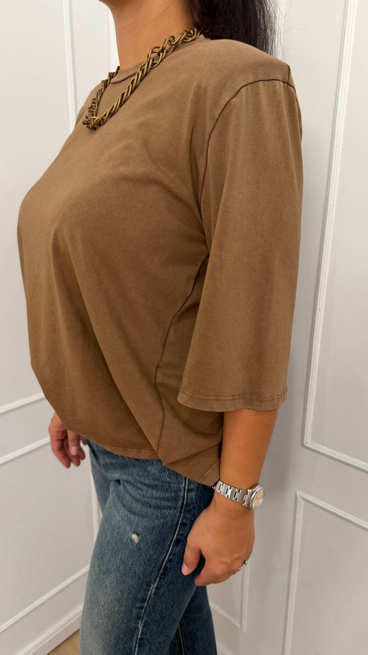 T-shirt cioccolato con collana Susy Mix