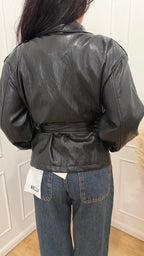 GIACCA SPALLONI SIMILPELLE NERA CON CINTURA HAVEONE