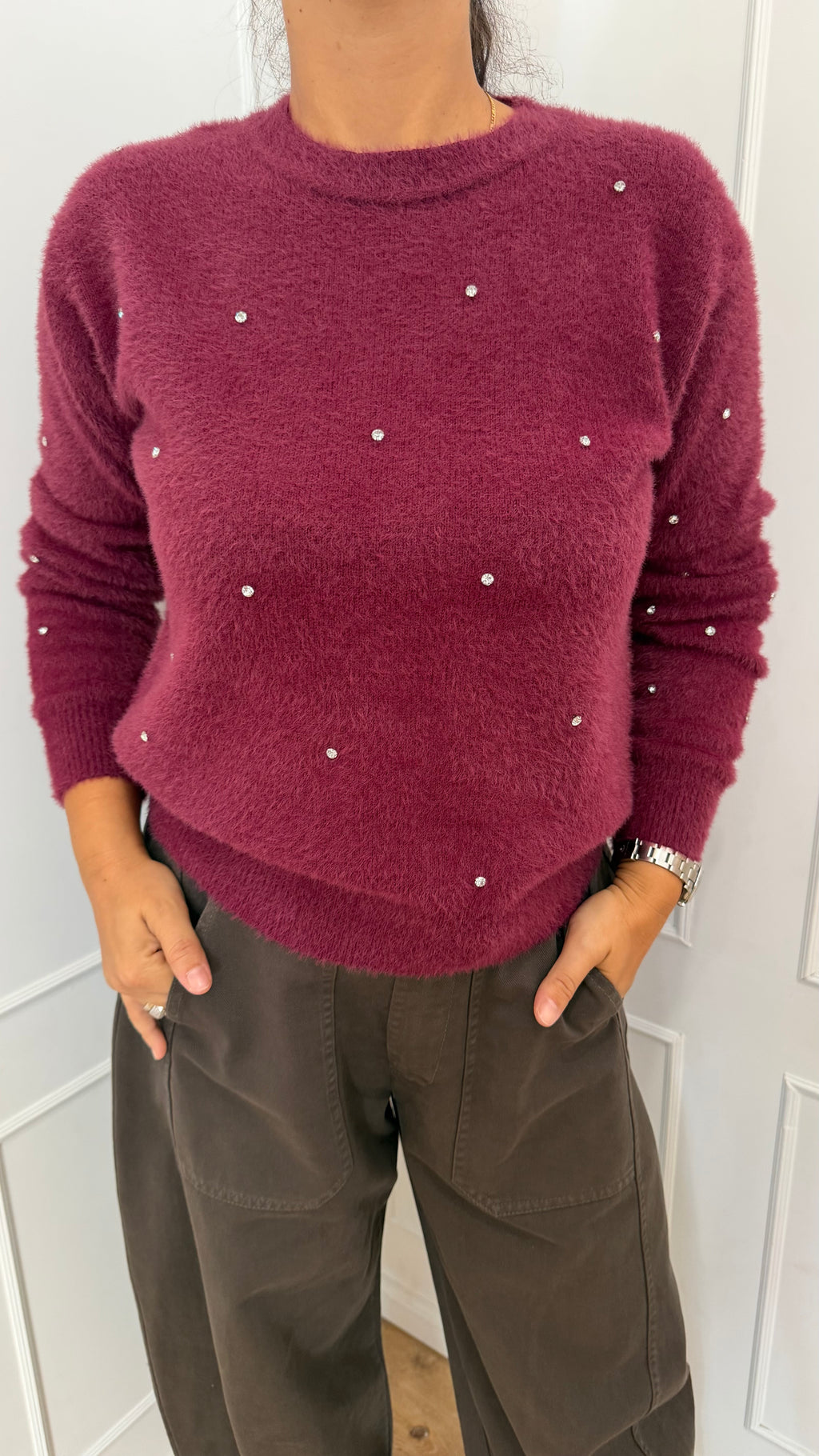 Paricollo bordeaux effetto pelo con strass Griffai