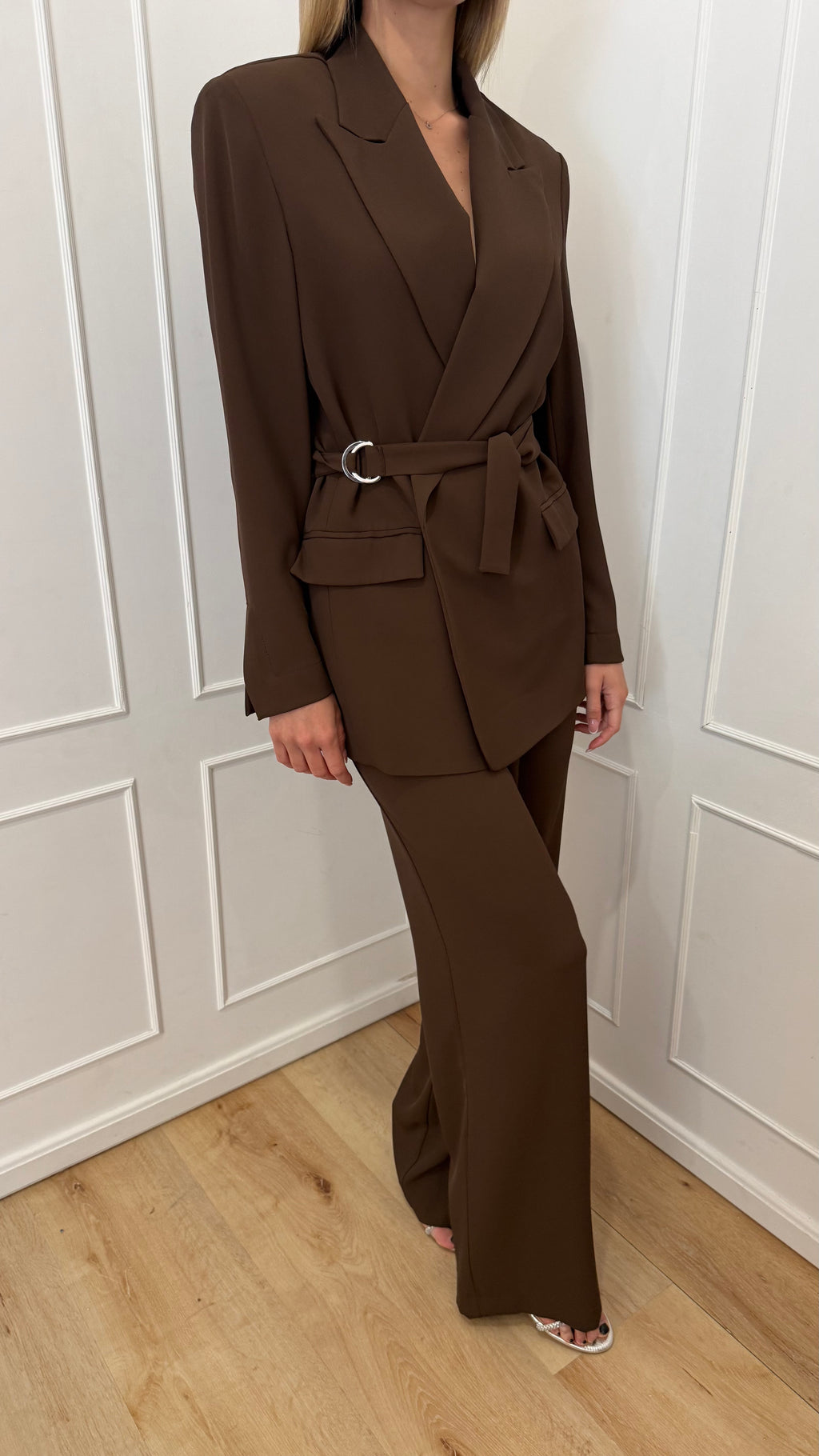 Tailleur con cintura moro kontatto
