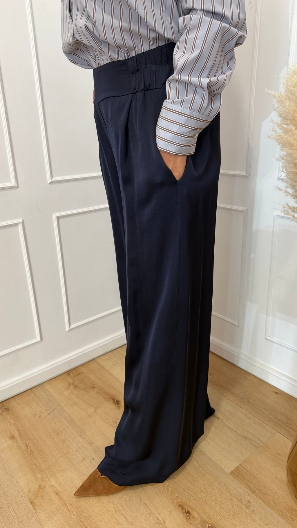 Pantalone effetto raso blu susymix