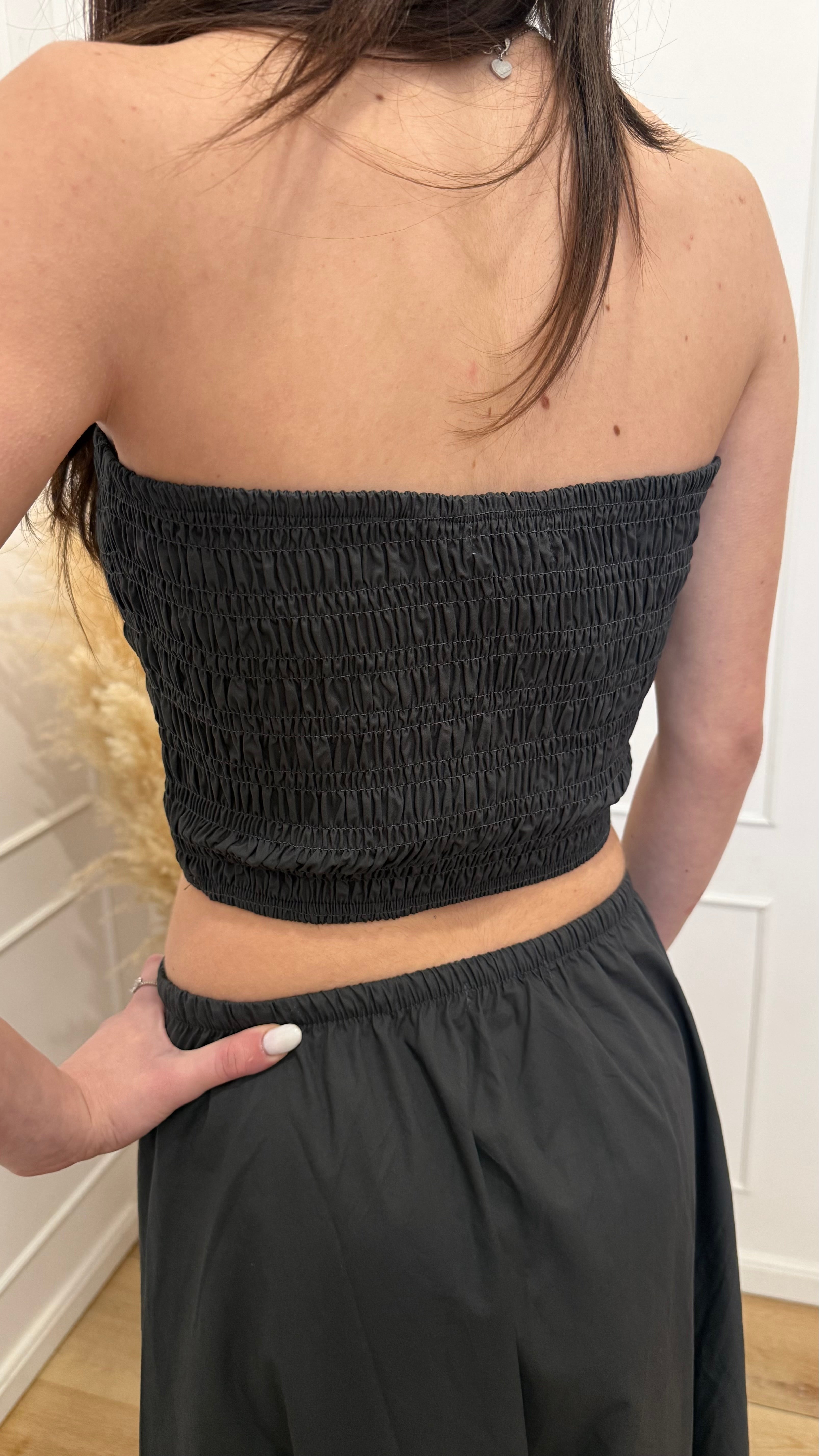 Top corto arricciato grigio  Glamorous