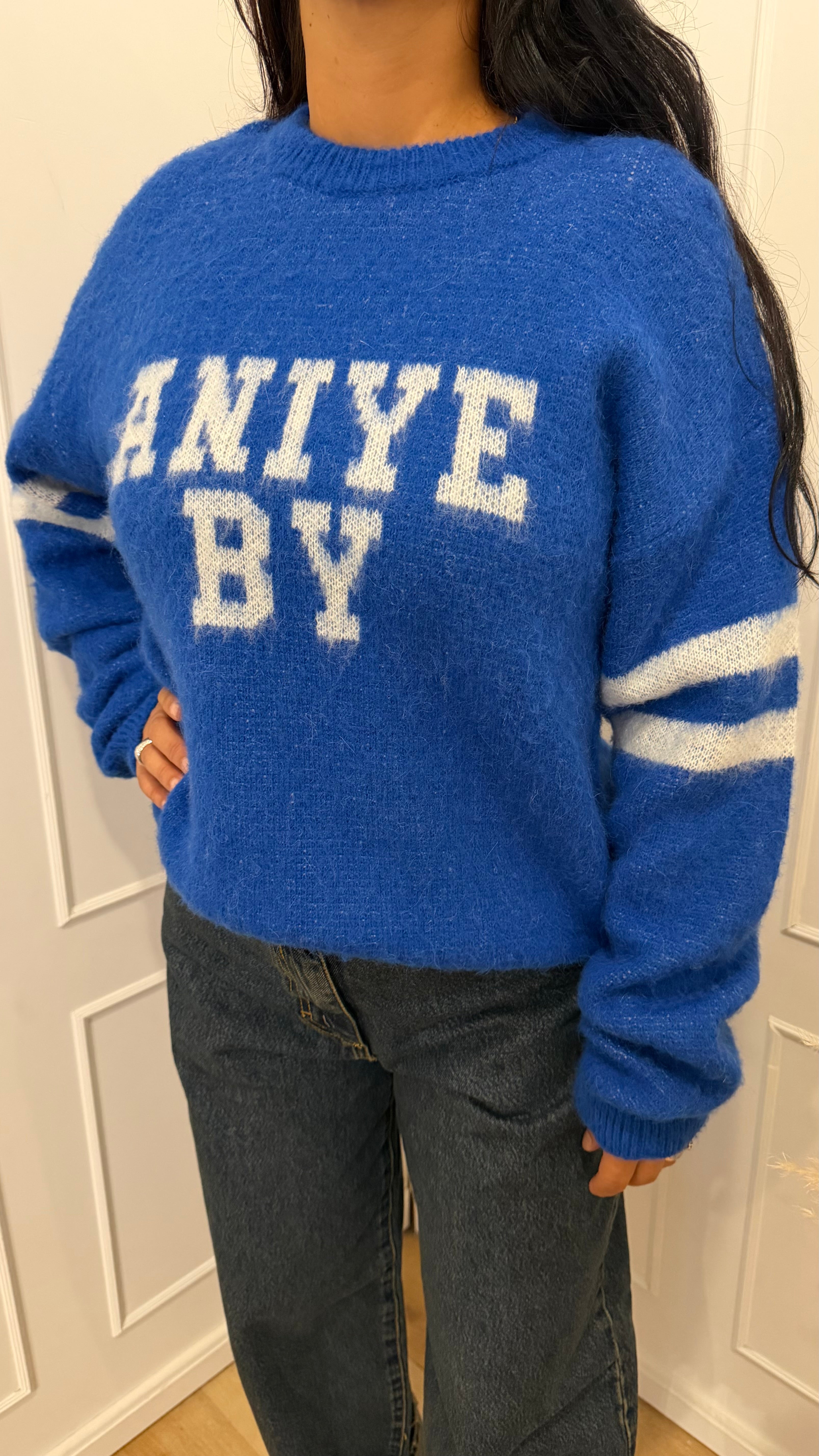 Pull College Blu Royal Aniye By