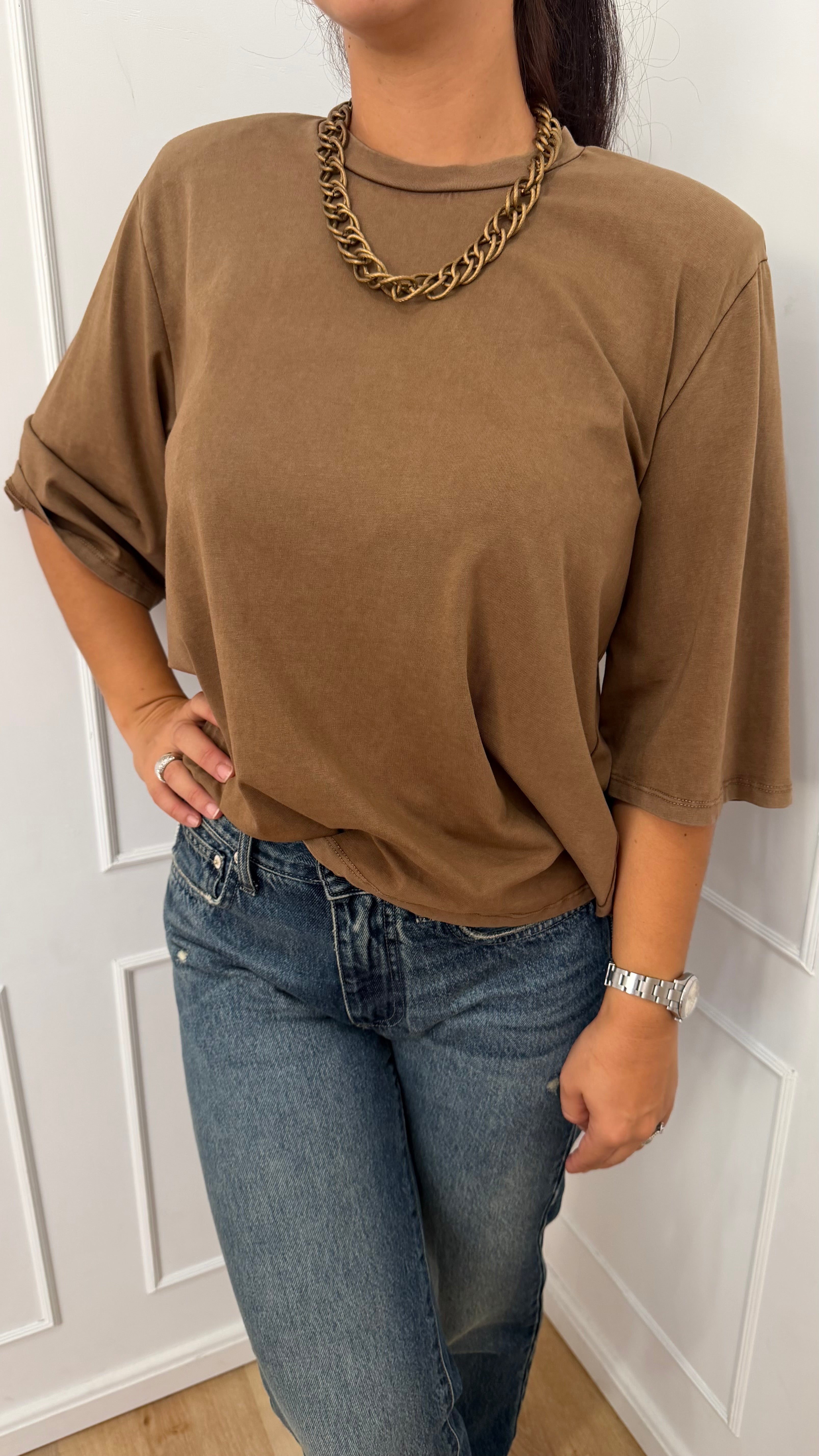 T-shirt cioccolato con collana Susy Mix