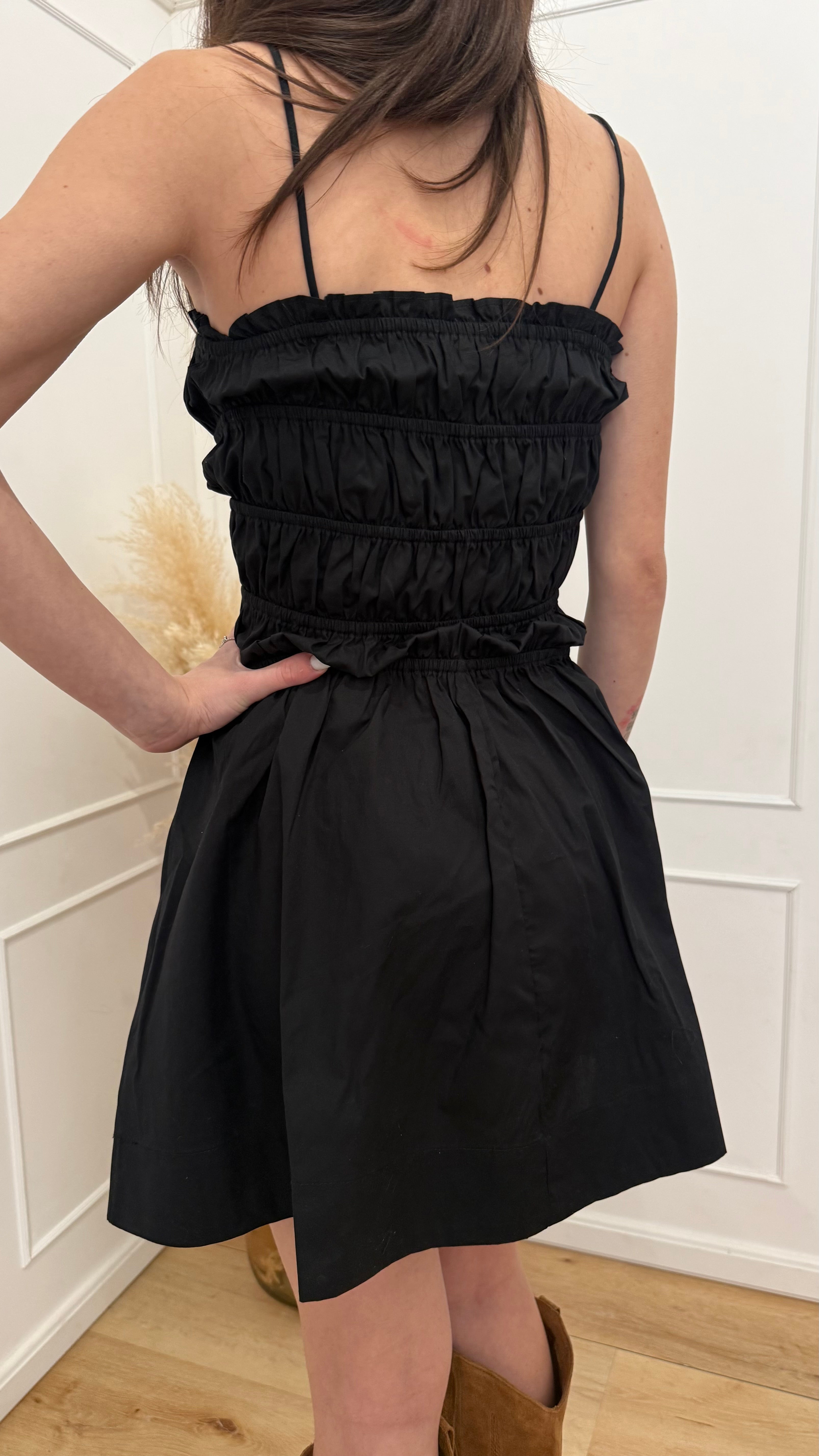 Abito corto nero con Laccini Glamorous