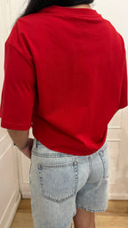 T-shirt rossa con punta laterale Vicolo
