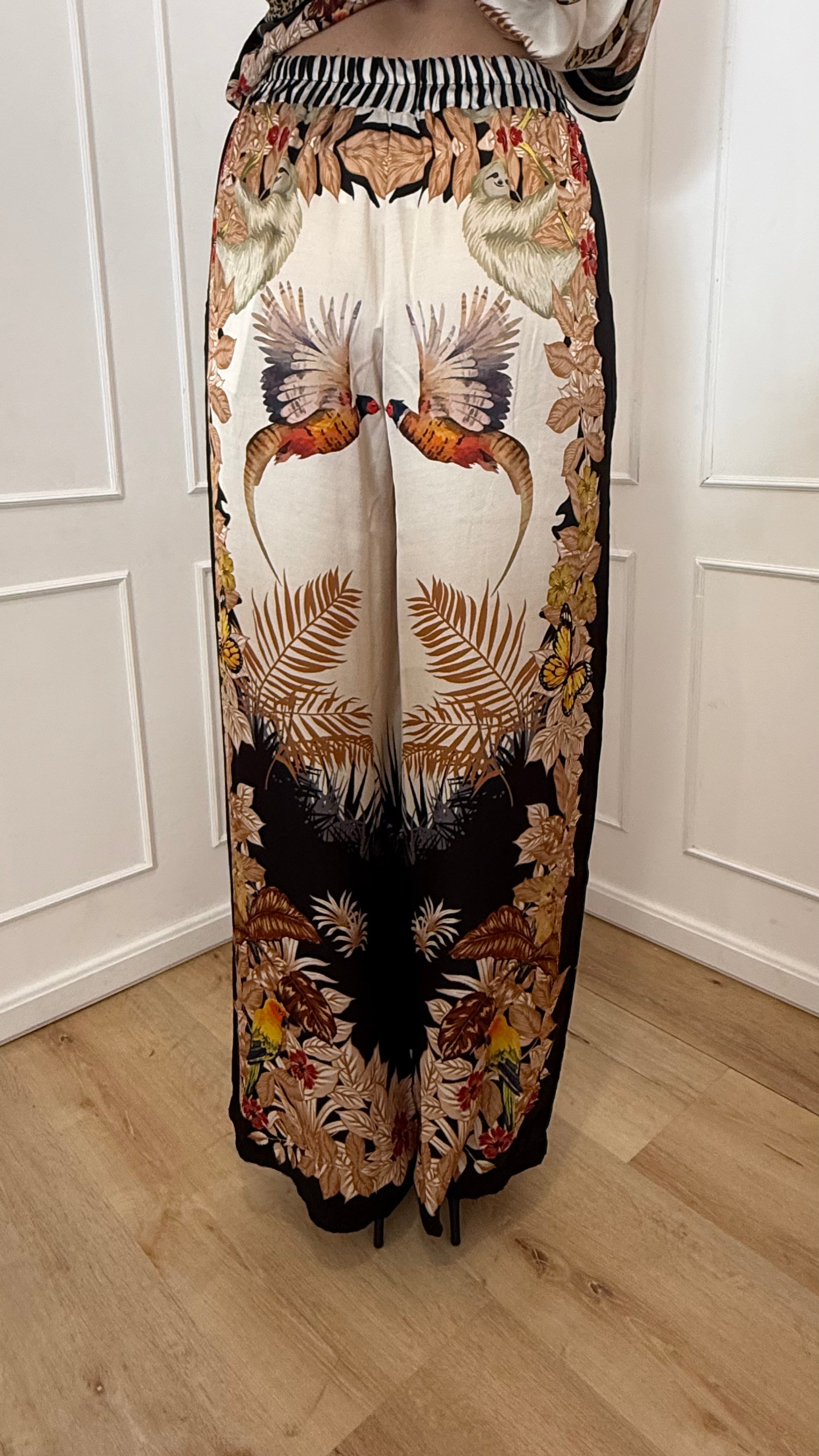 Pantalone forte dei marmi anomie