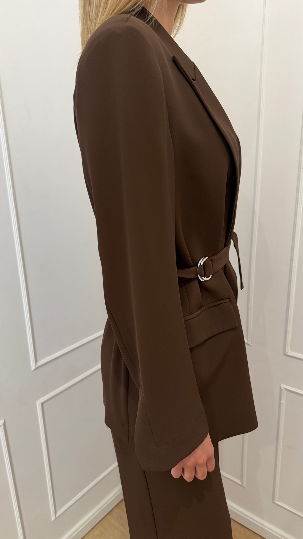 Tailleur con cintura moro kontatto