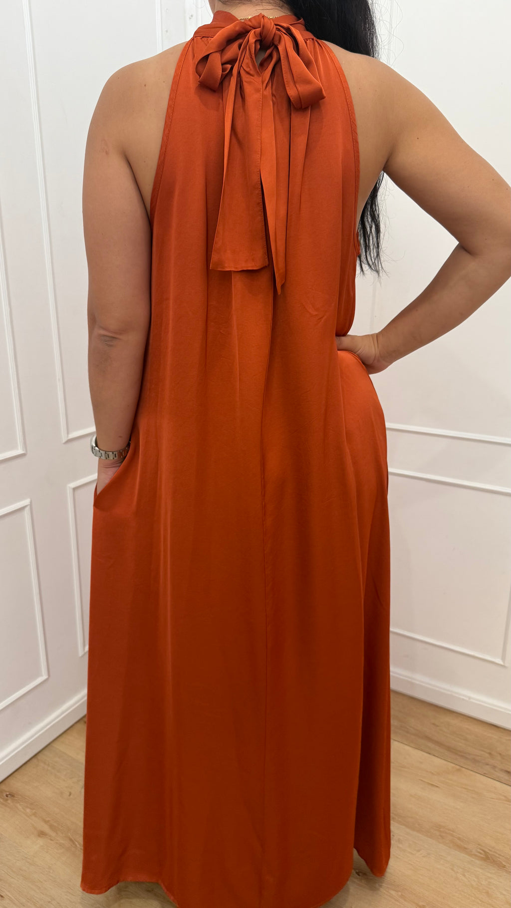 Vestito lungo fiocco sul collo papaia vicolo