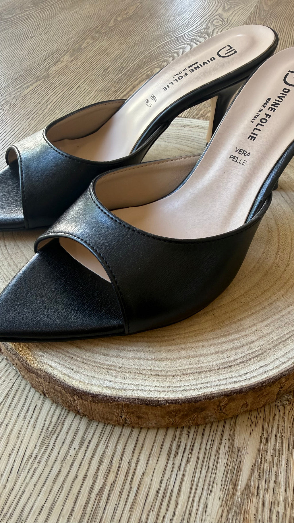 Décolleté sabot nera divine follie