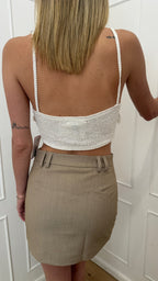 Top ricamo fiori Glamorous