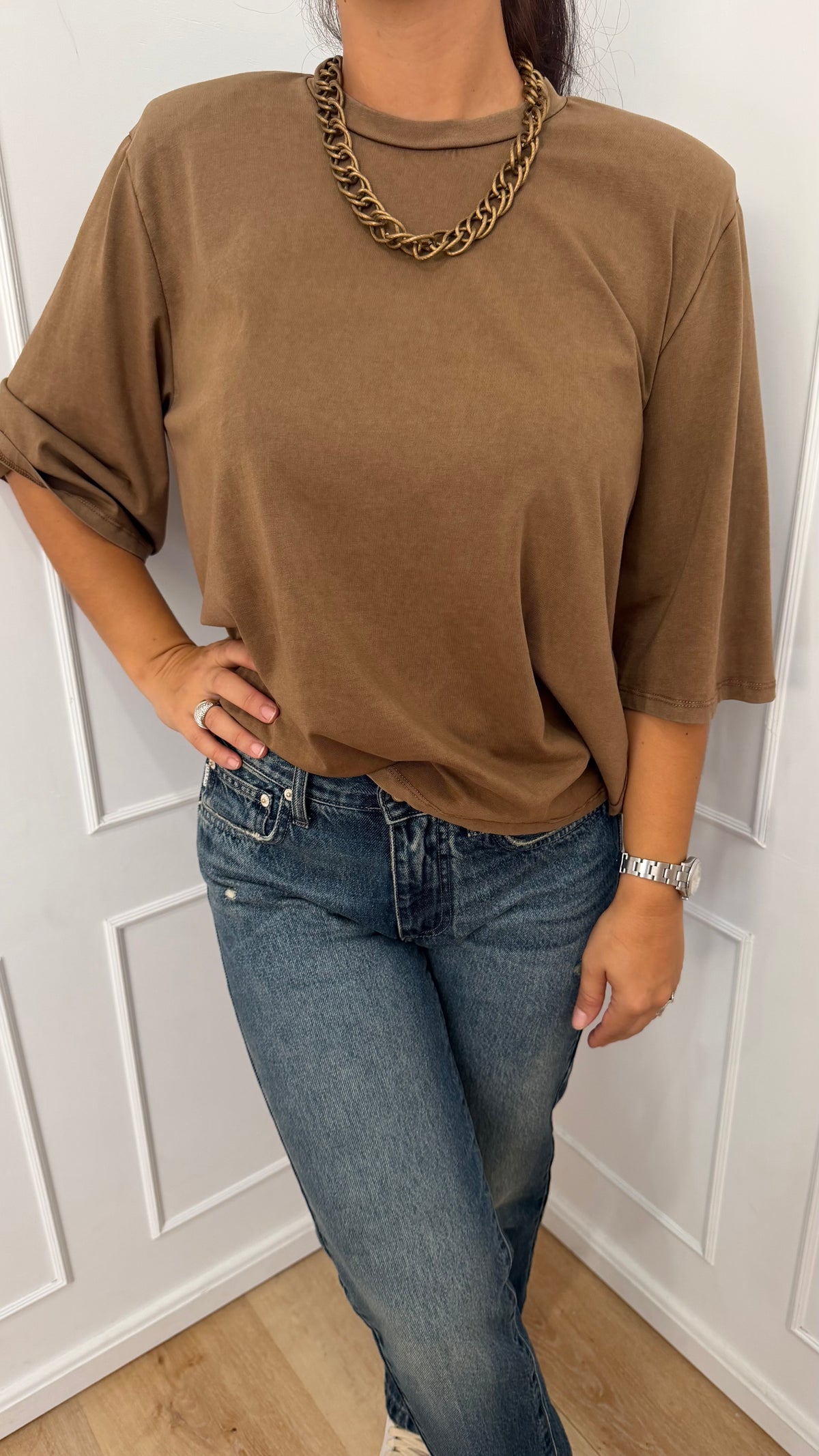 T-shirt cioccolato con collana Susy Mix