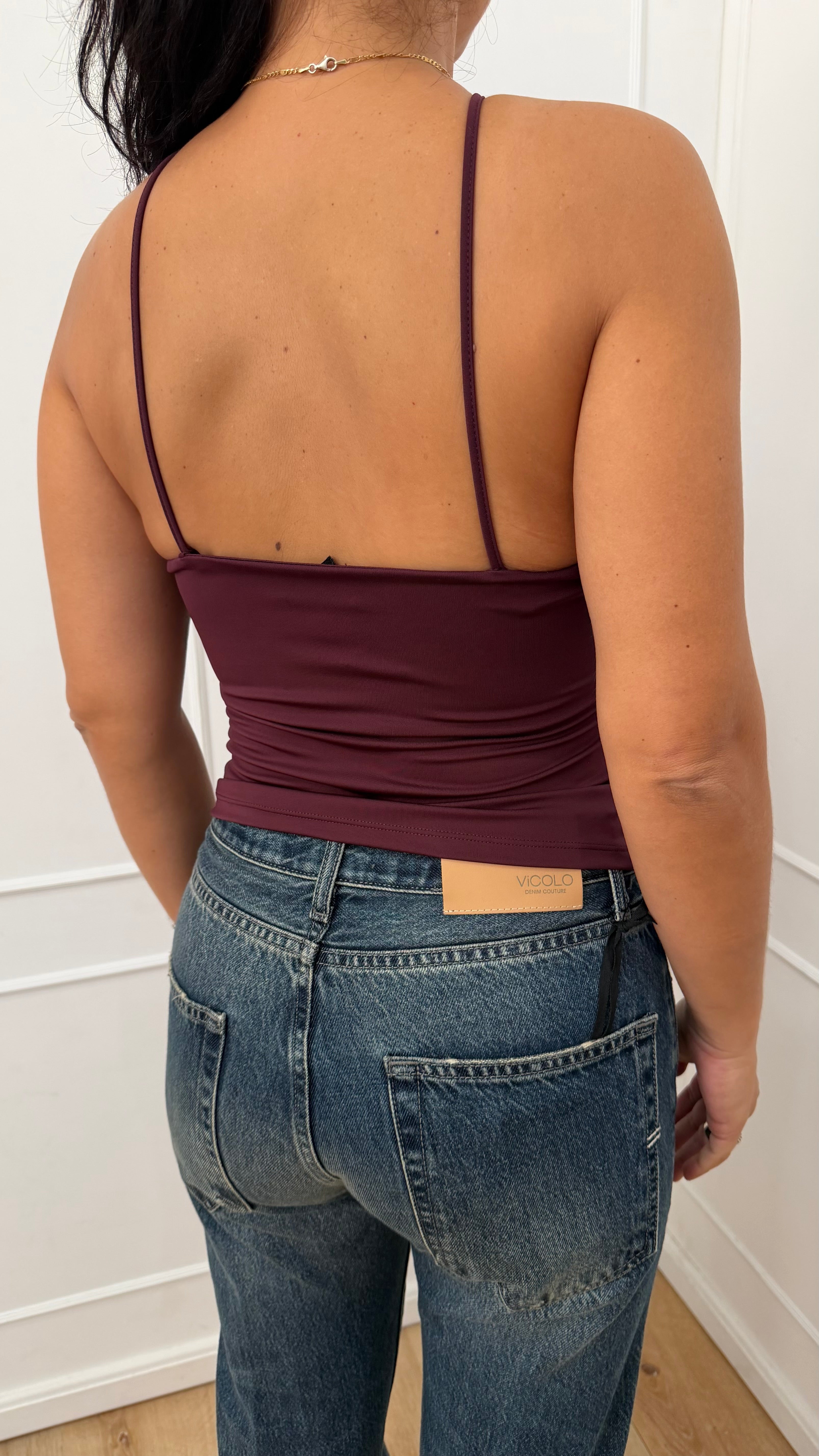 Top Cross elasticizzato bordeaux con scollo America Vicolo