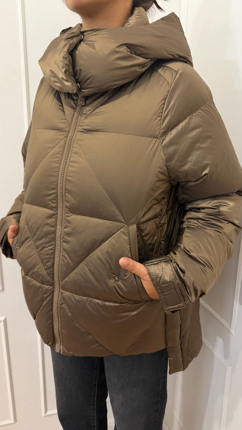 Piumino maxi con cappuccio tortora Have One