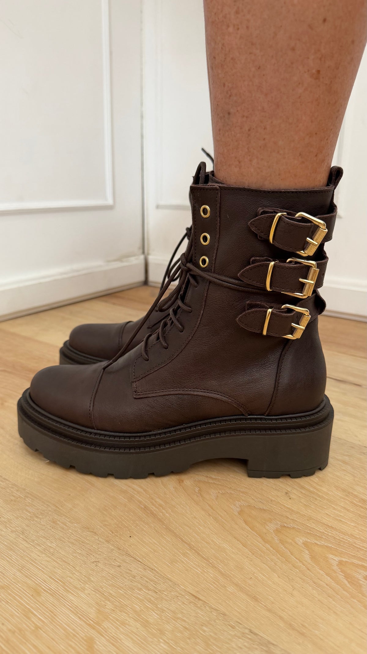 Anfibio moro con fibbie oro divine follie