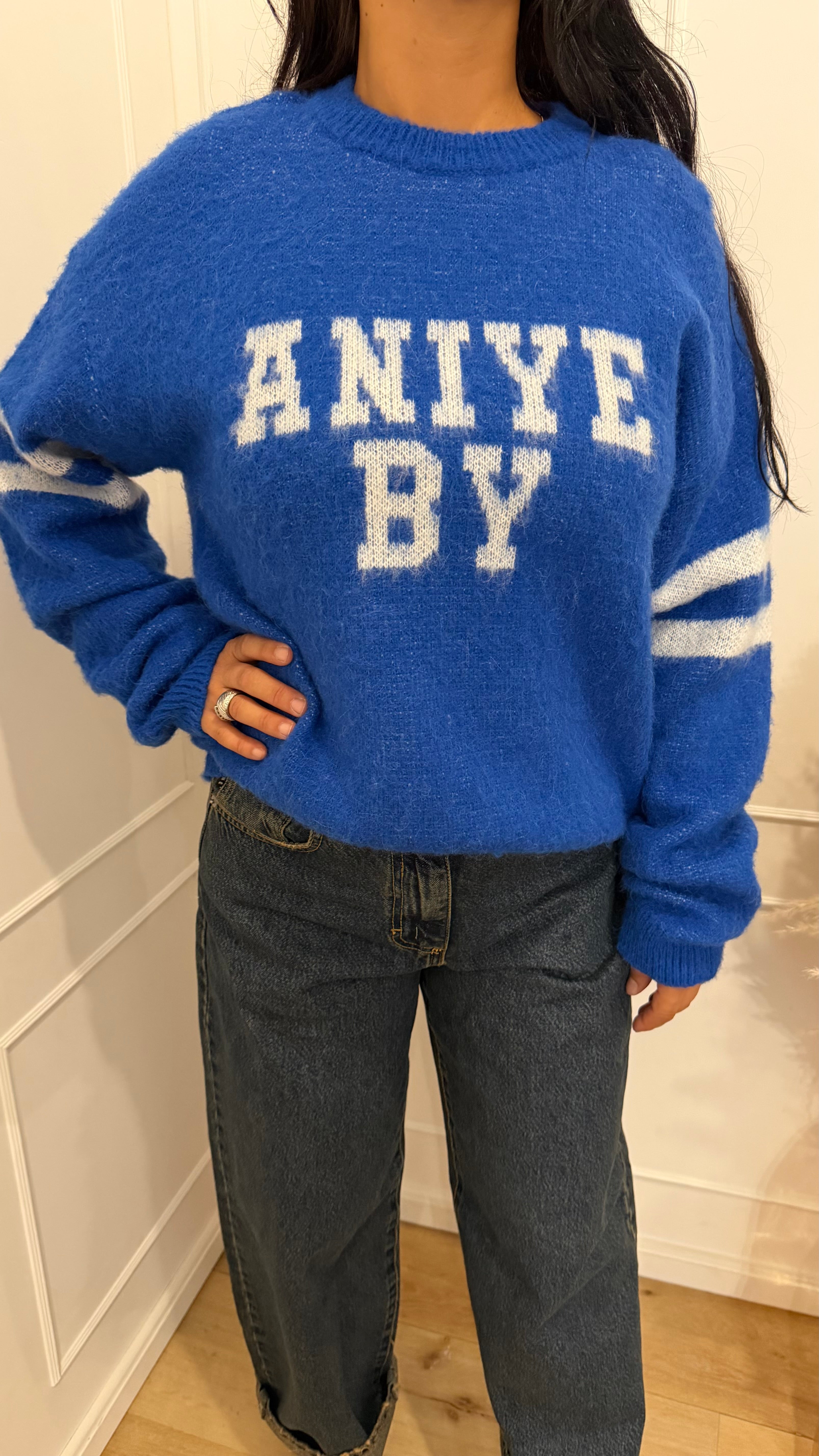 Pull College Blu Royal Aniye By