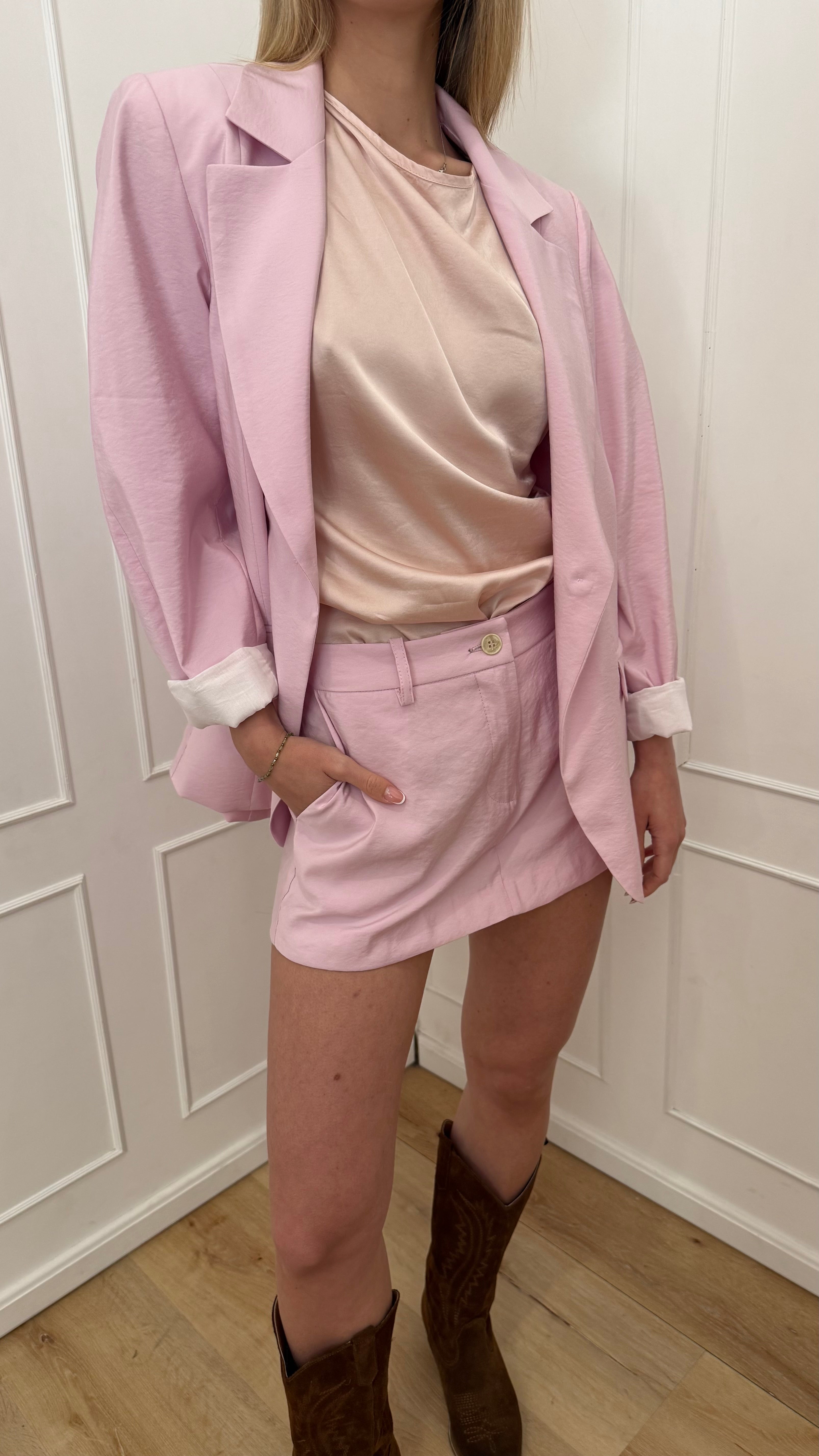 Shorts rosa  kontatto