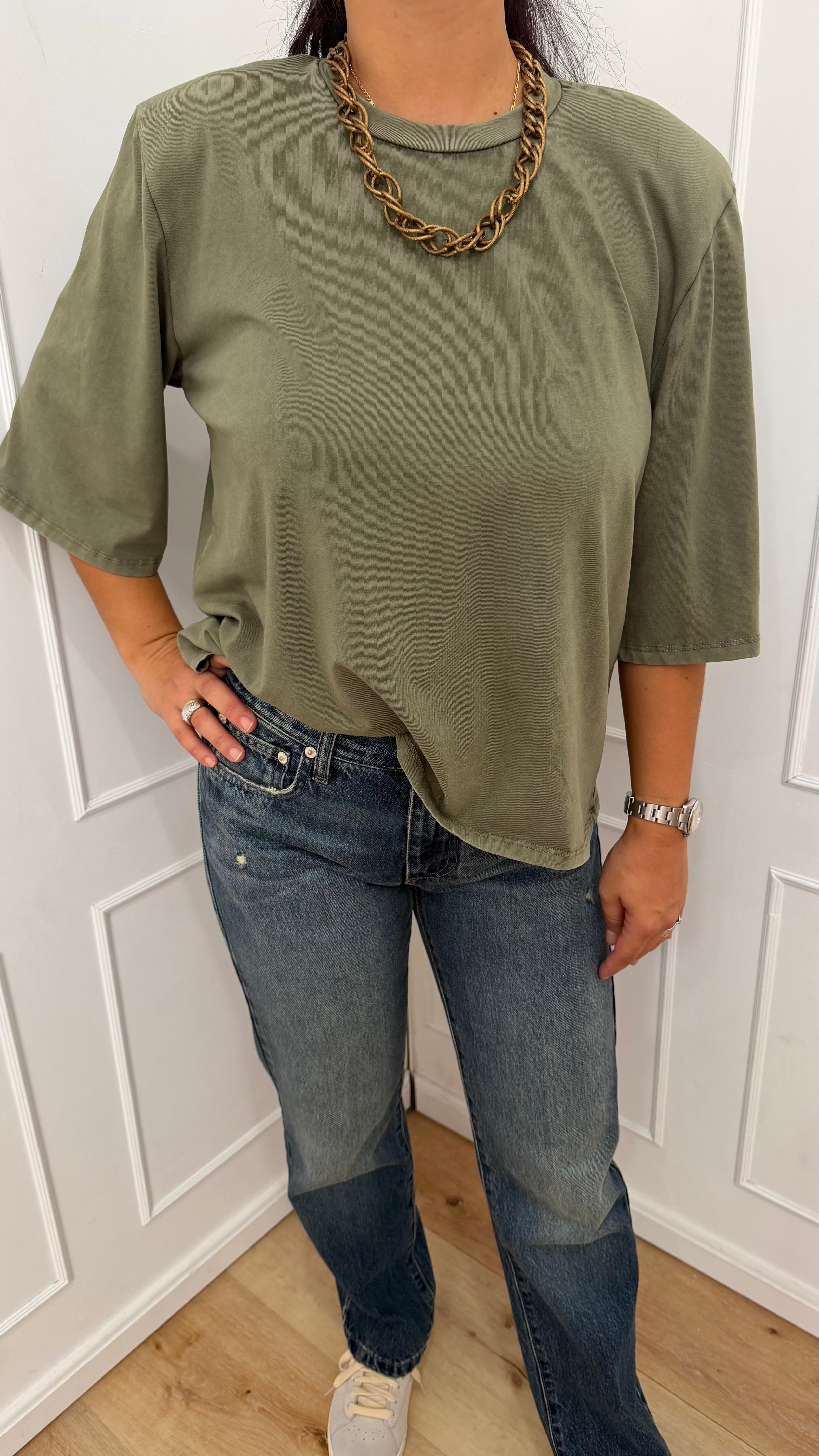 T-shirt verde con collana Susy Mix