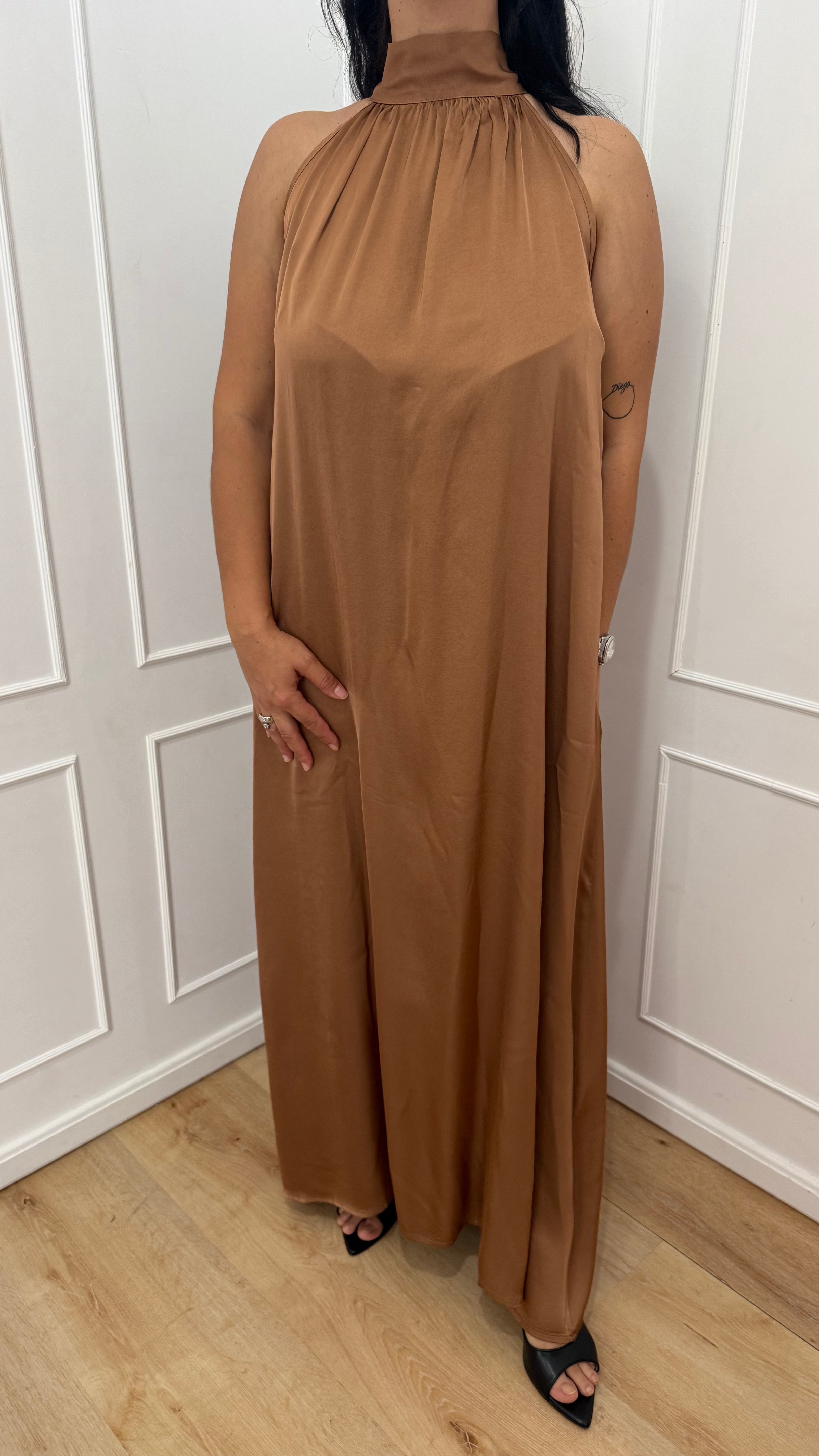 Vestito lungo fiocco sul collo bronzo vicolo