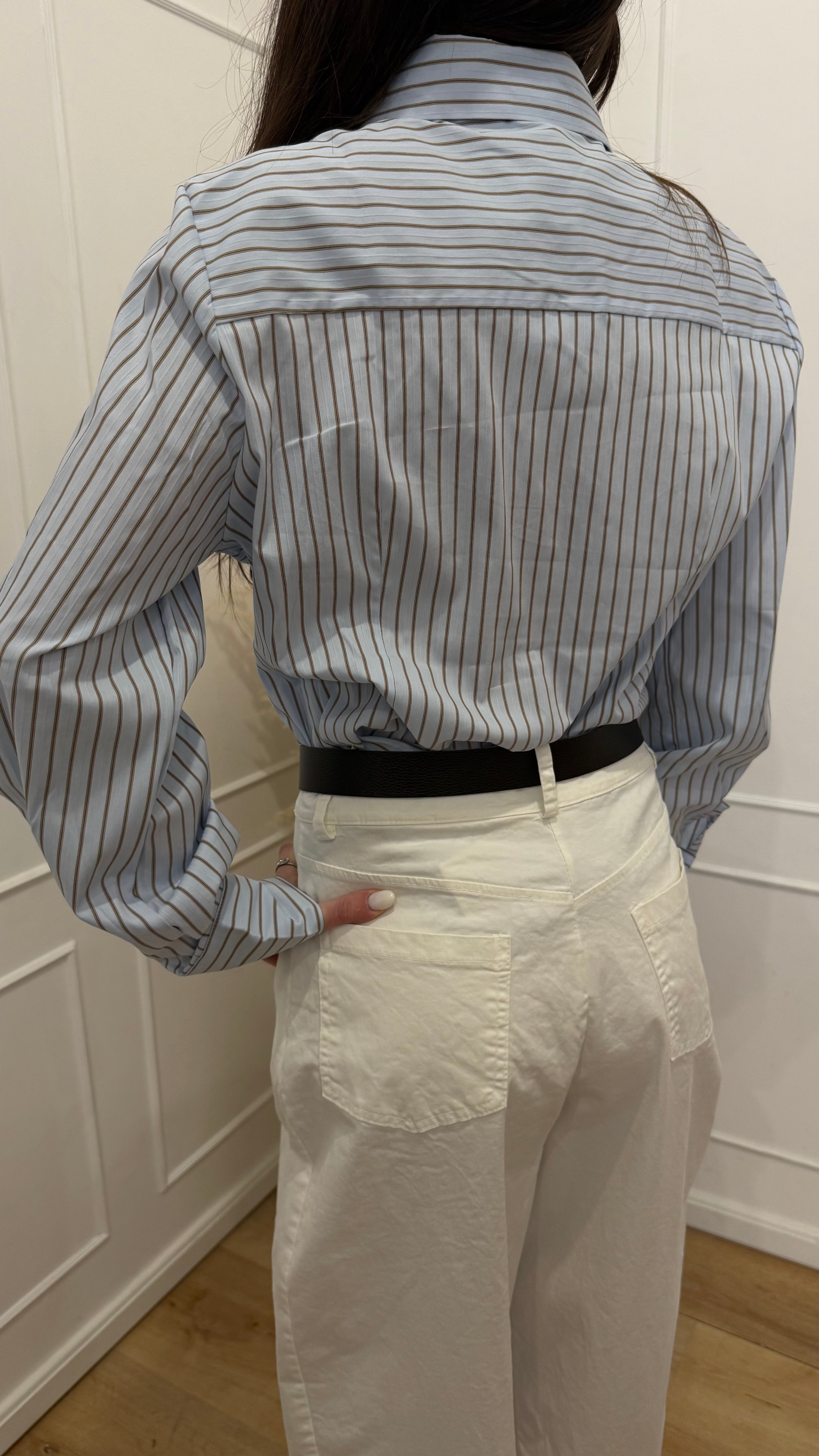 Camicia azzurra a righe con bottone gioiello Susy mix