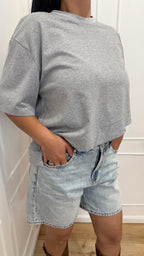 T-shirt grigia con punta laterale Vicolo