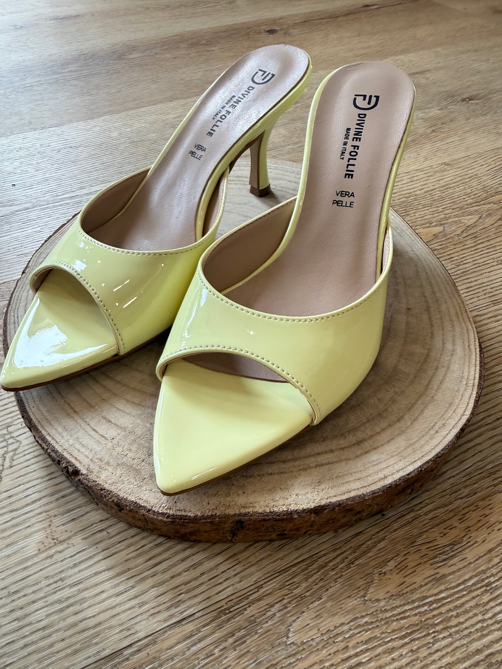 Décolleté sabot giallo divine follie