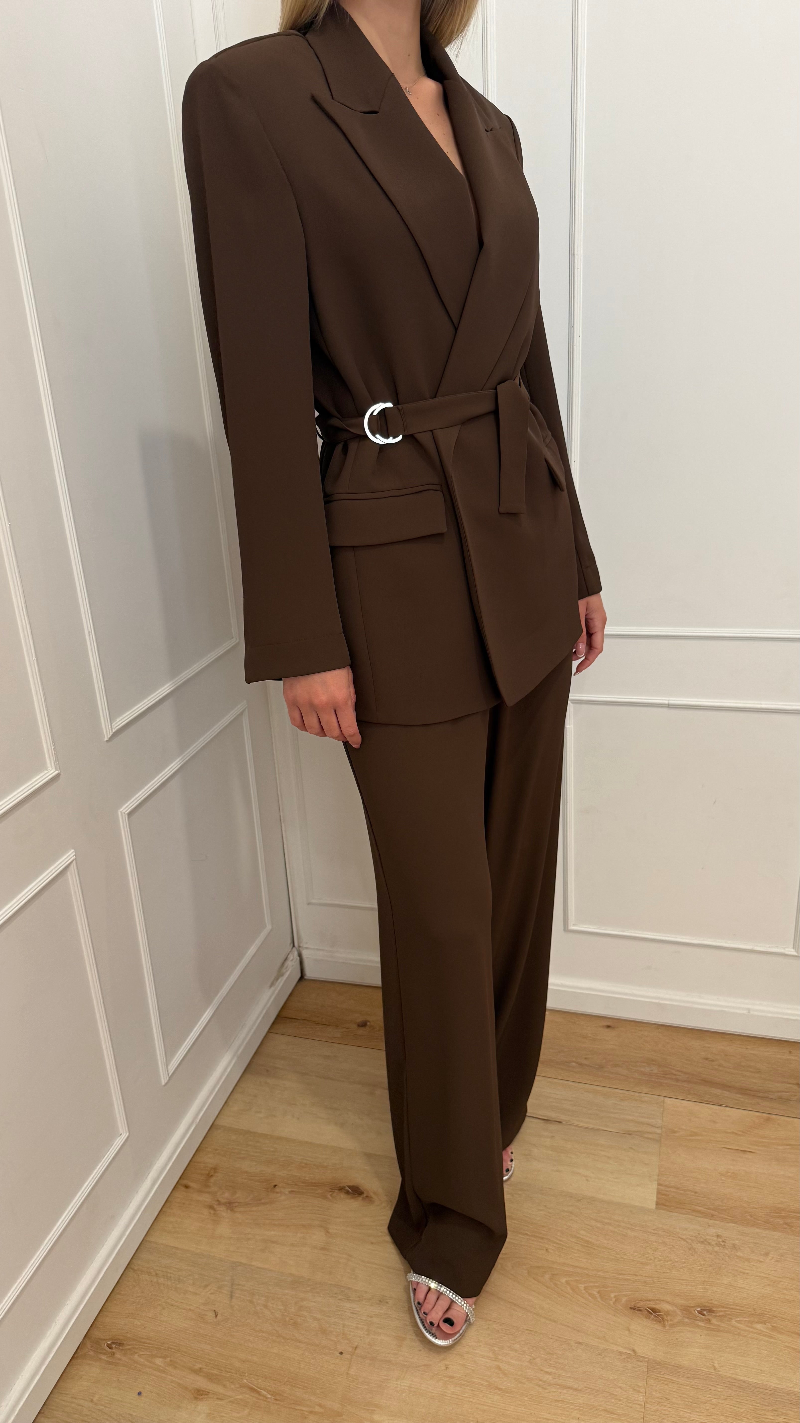 Tailleur con cintura moro kontatto