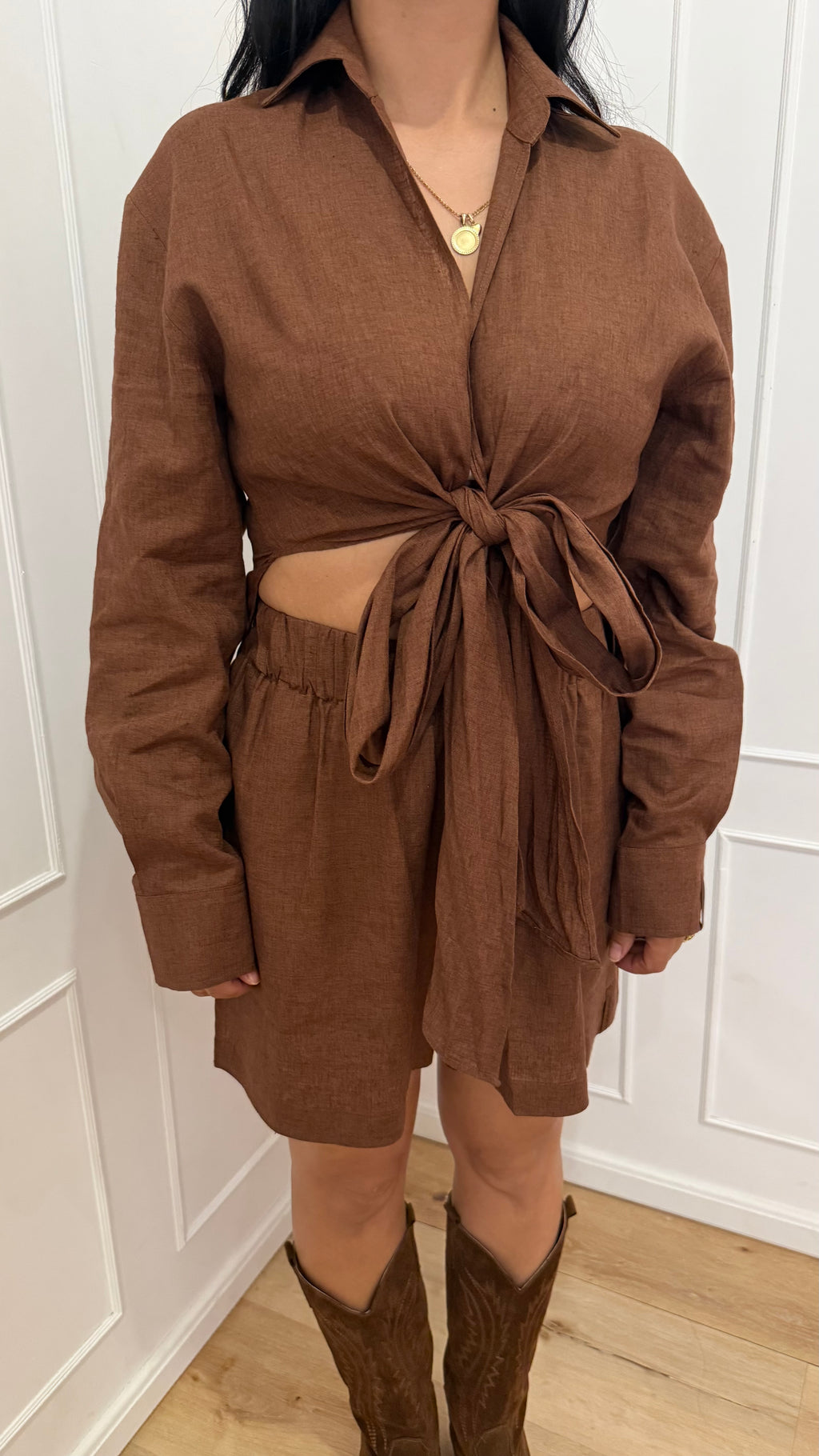 Camicia corta in lino con nodo moka Hinnominate
