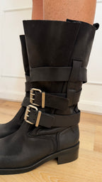 Biker Nabuk nero con fibbia argento Divine Follie