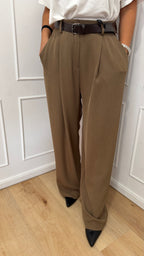 Pantalone taglio uomo carota tortora  Haveone