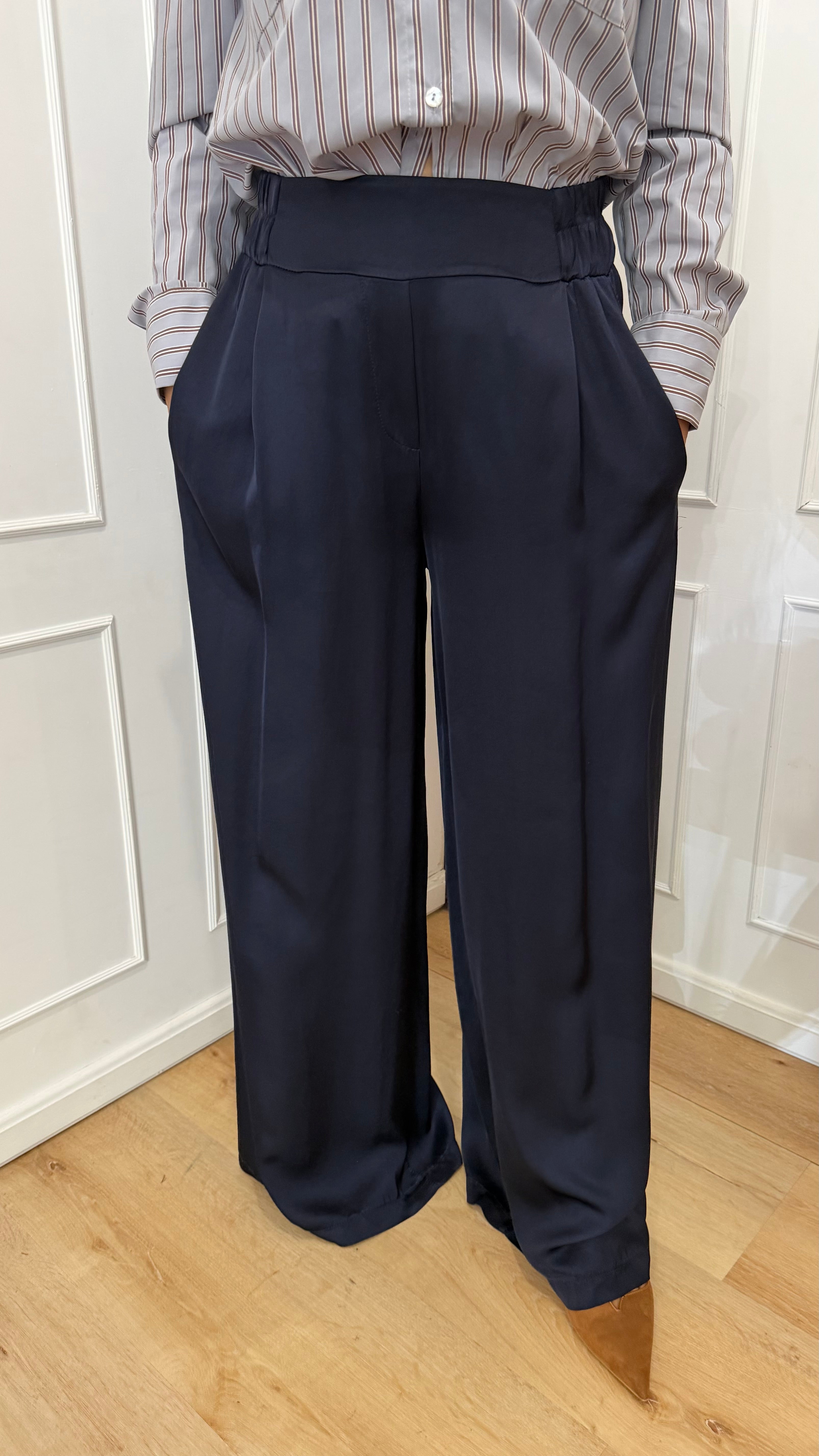 Pantalone effetto raso blu susymix