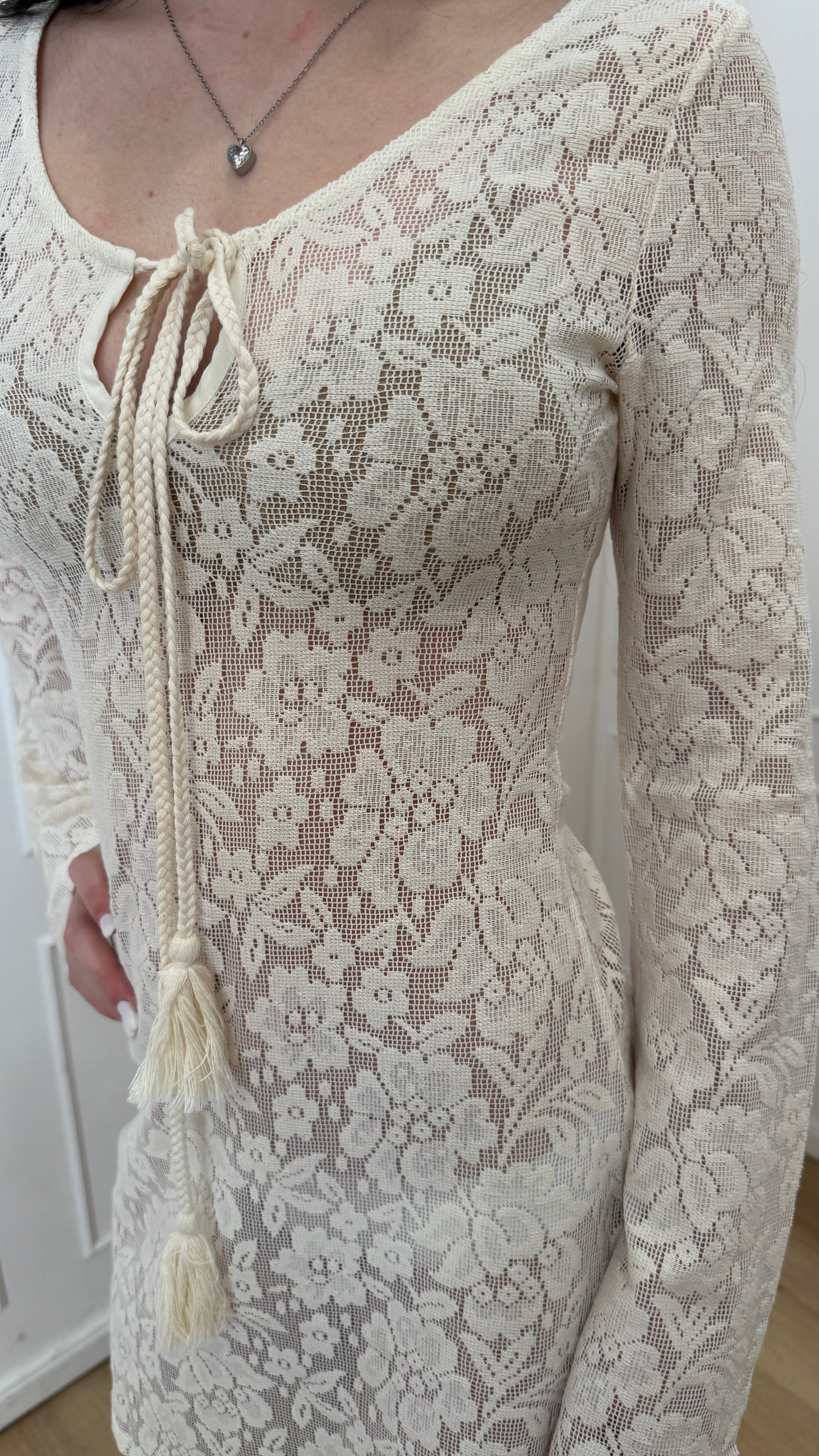 Abito corto ricamo Glamorous