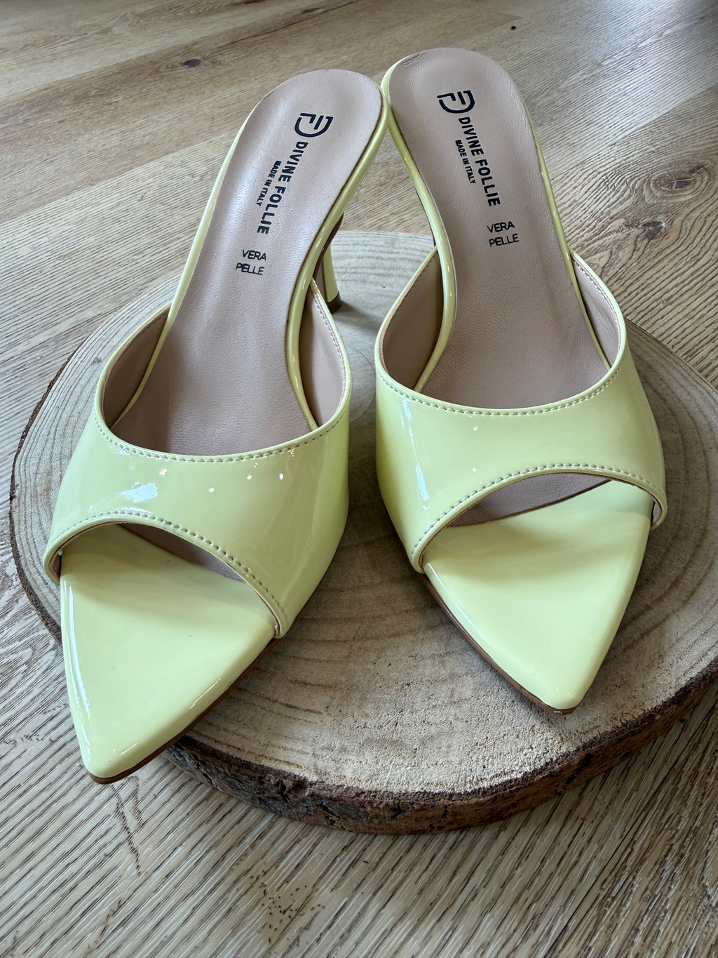 Décolleté sabot giallo divine follie