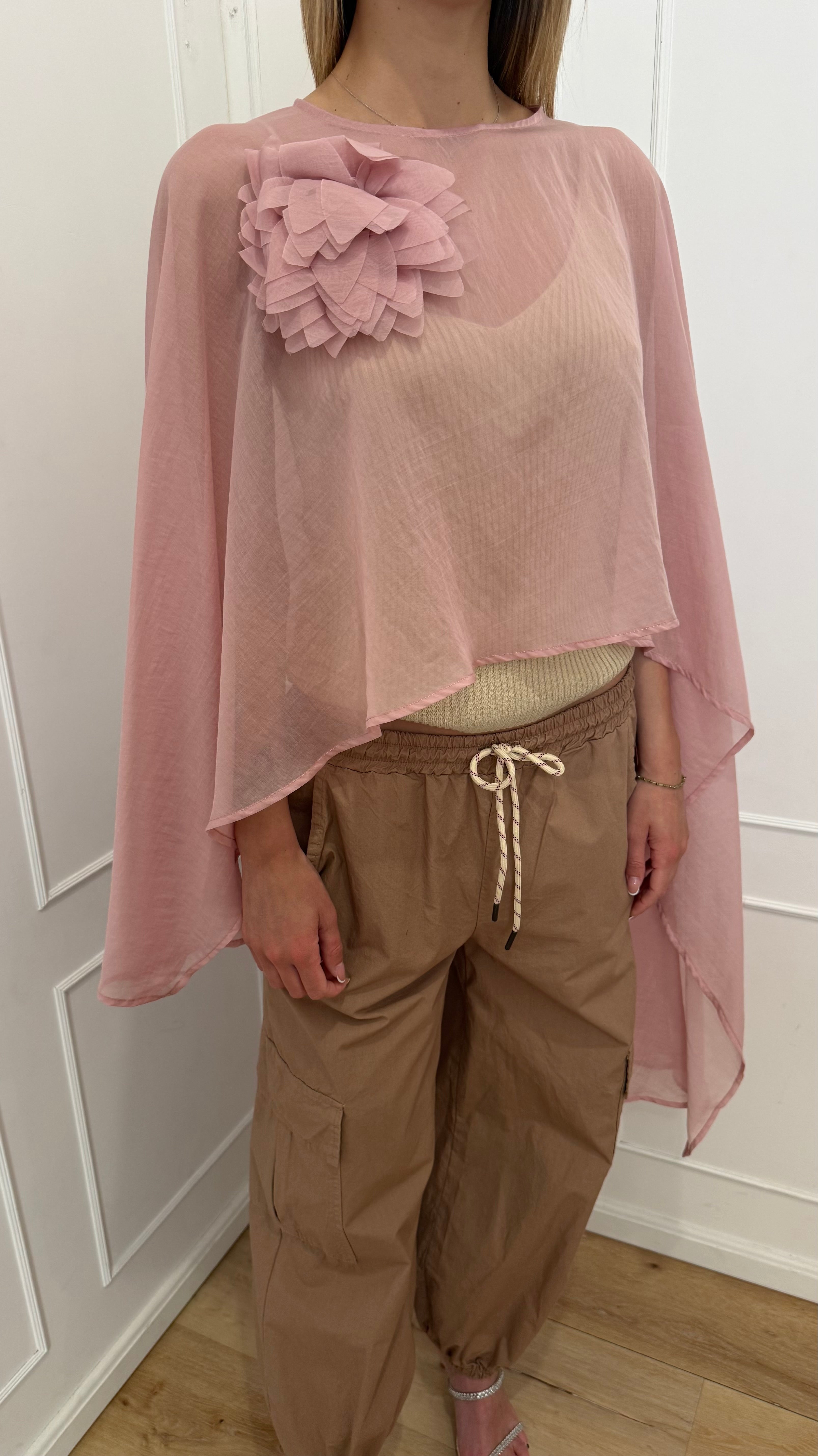 Mantella chiffon petalo kontatto