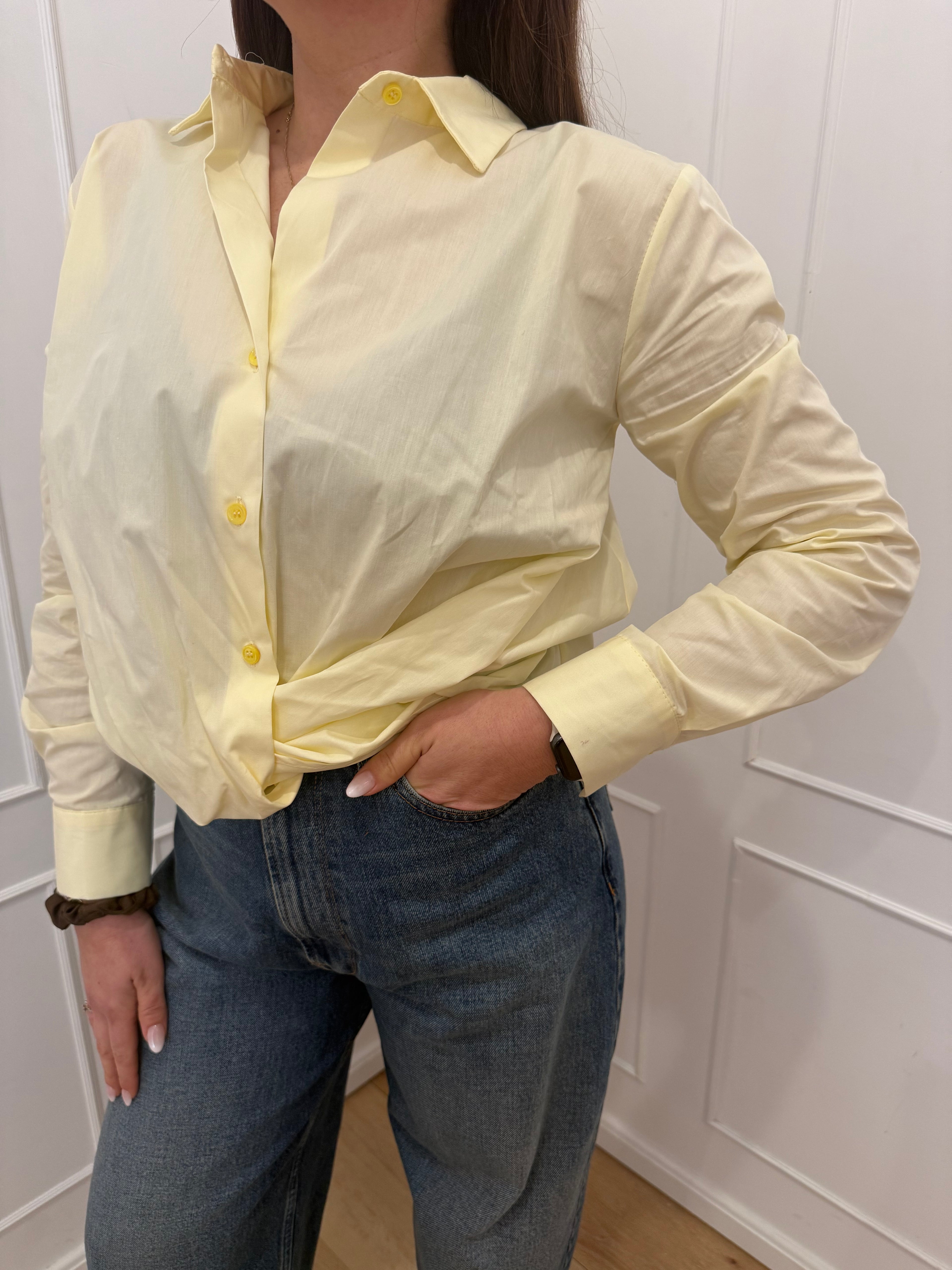 Camicia con arricciatura colore pulcino   vicolo