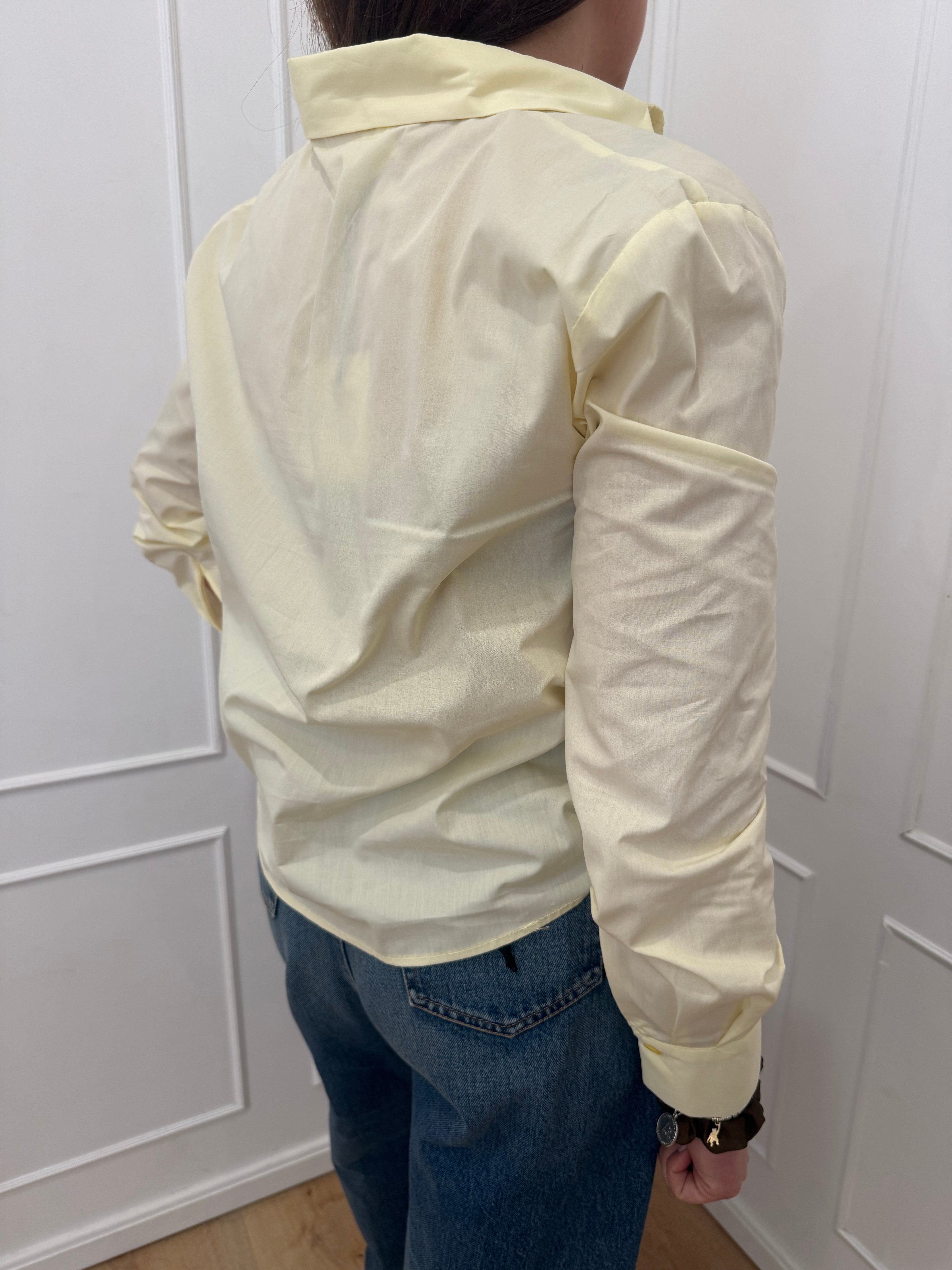 Camicia con arricciatura colore pulcino   vicolo
