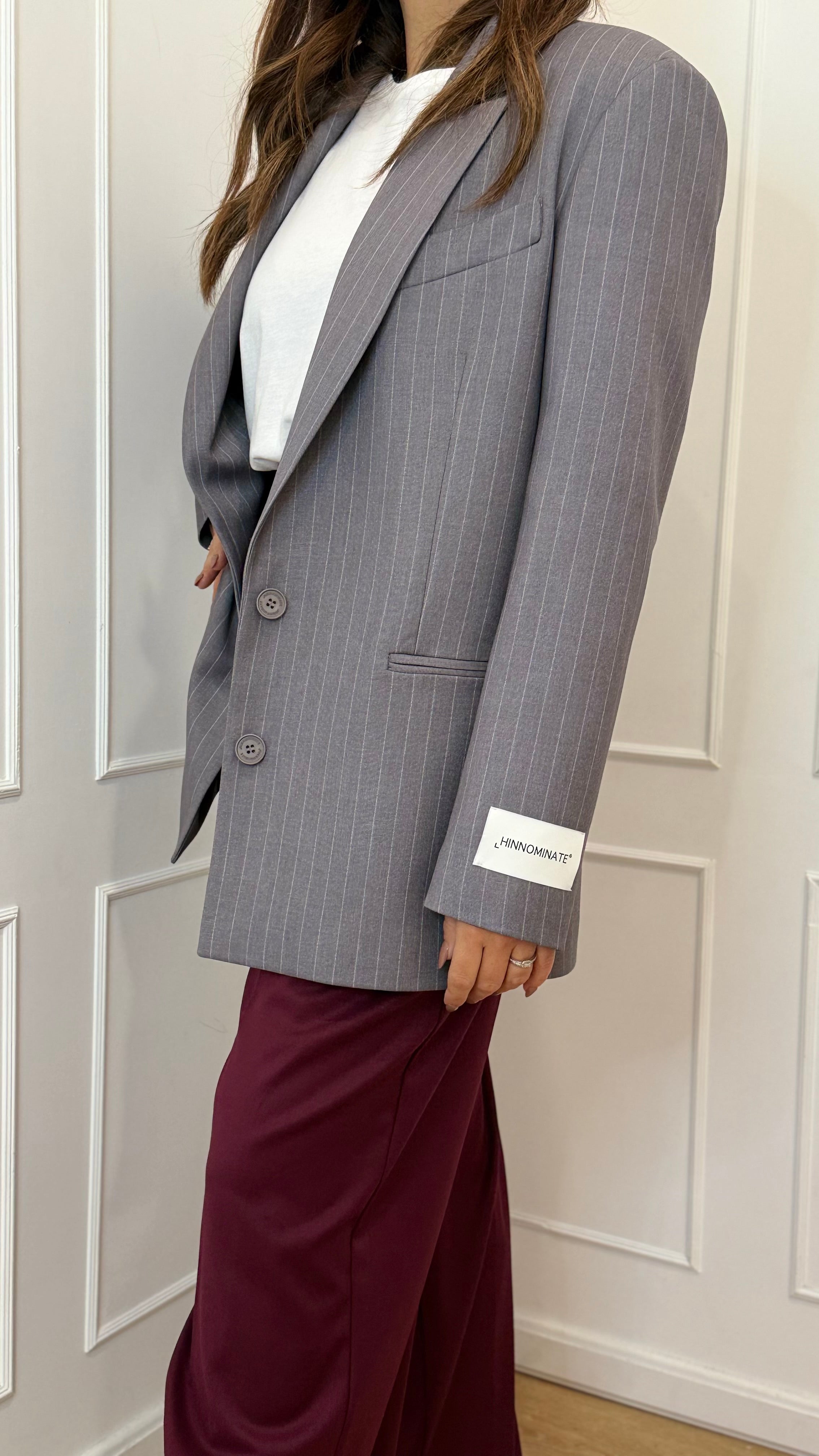 Giacca Gessata Con Spalline Hinnominate