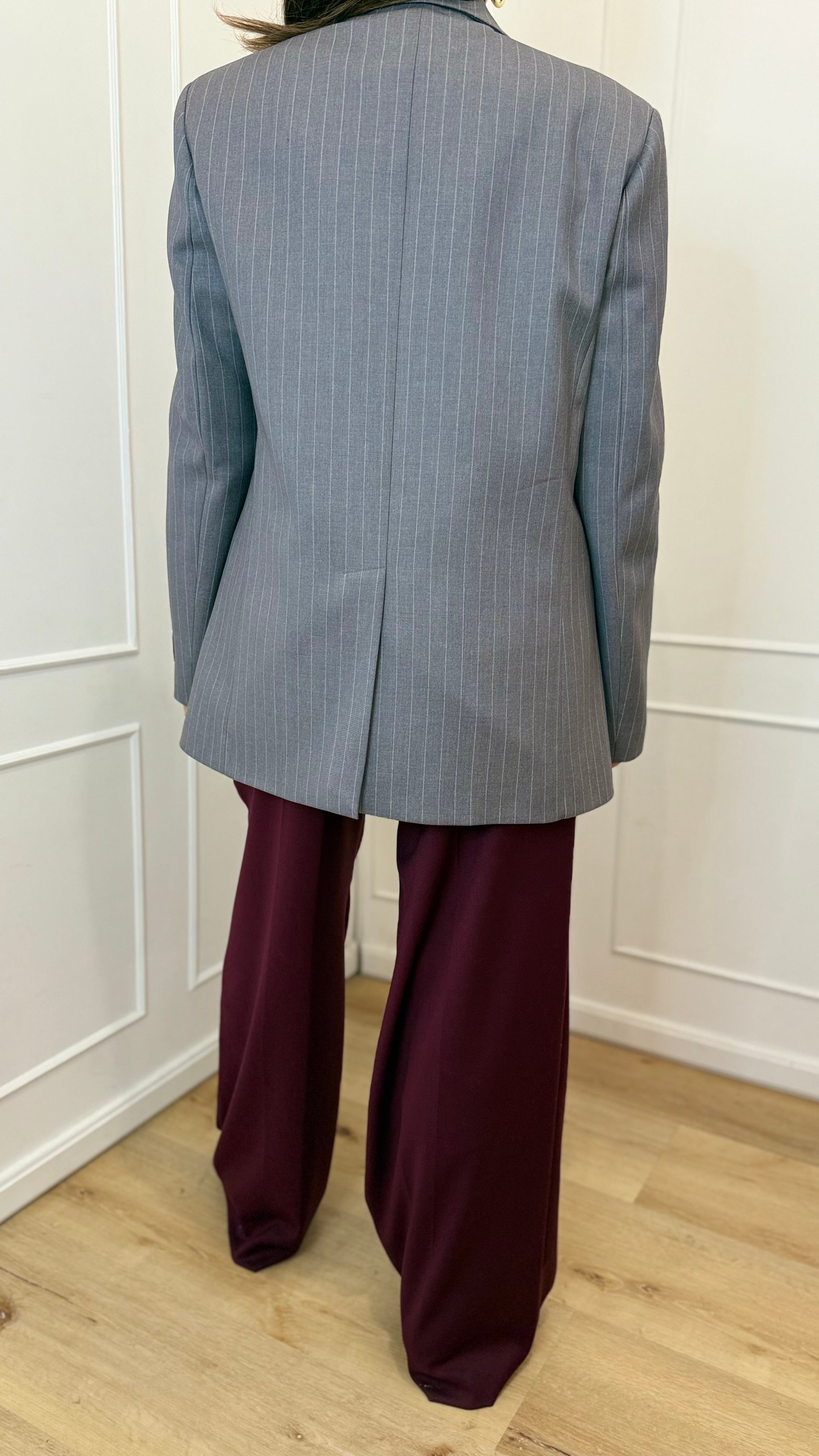 Giacca Gessata Con Spalline Hinnominate