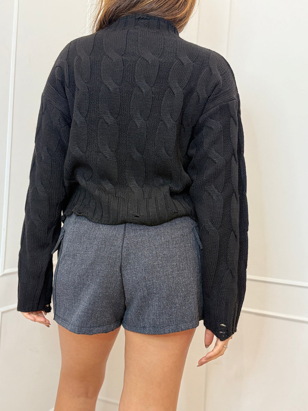 Maglia paricollo corta con trecce e rotture Hinnominate