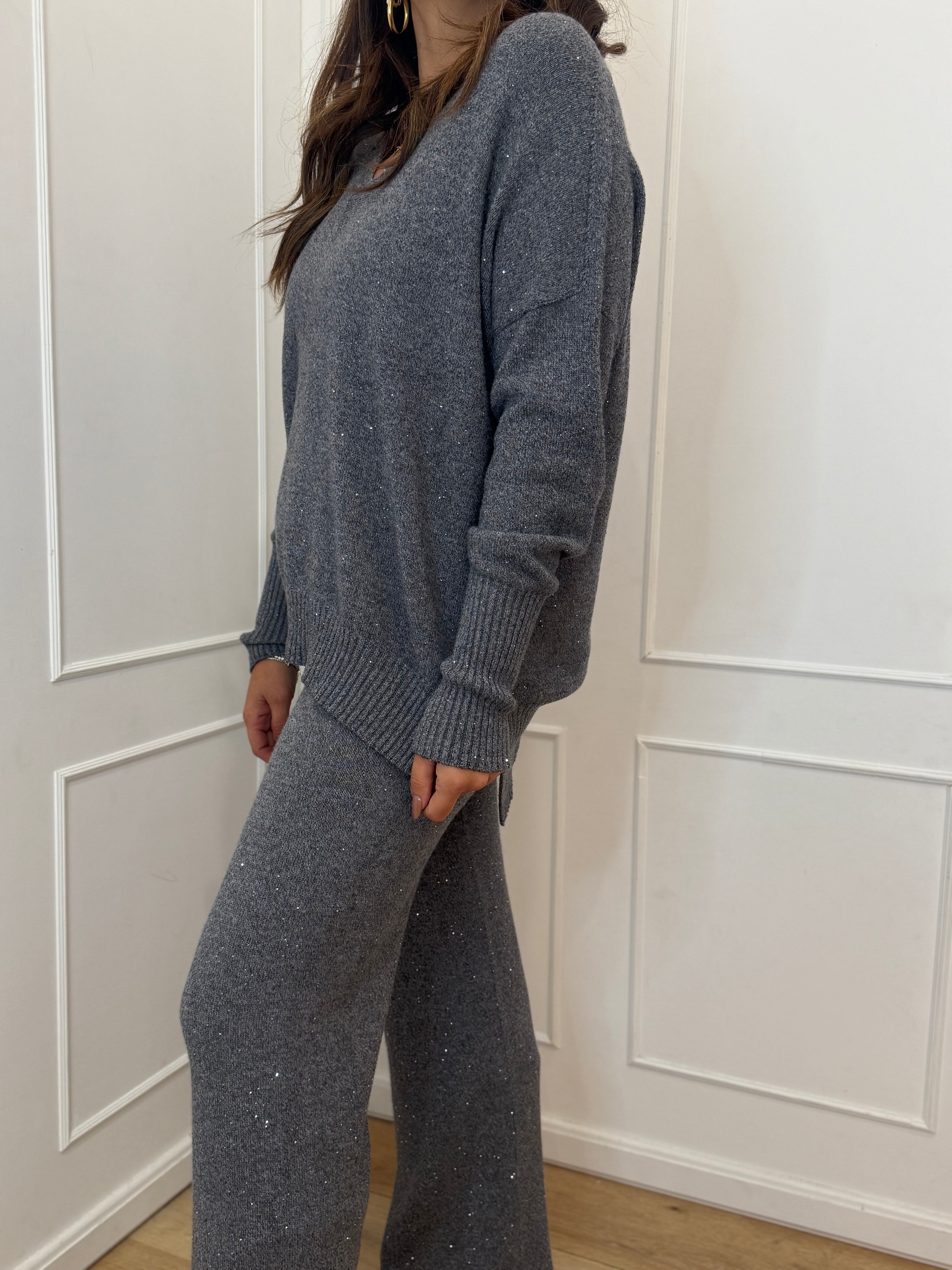 Maglia scollo V over strass kontatto