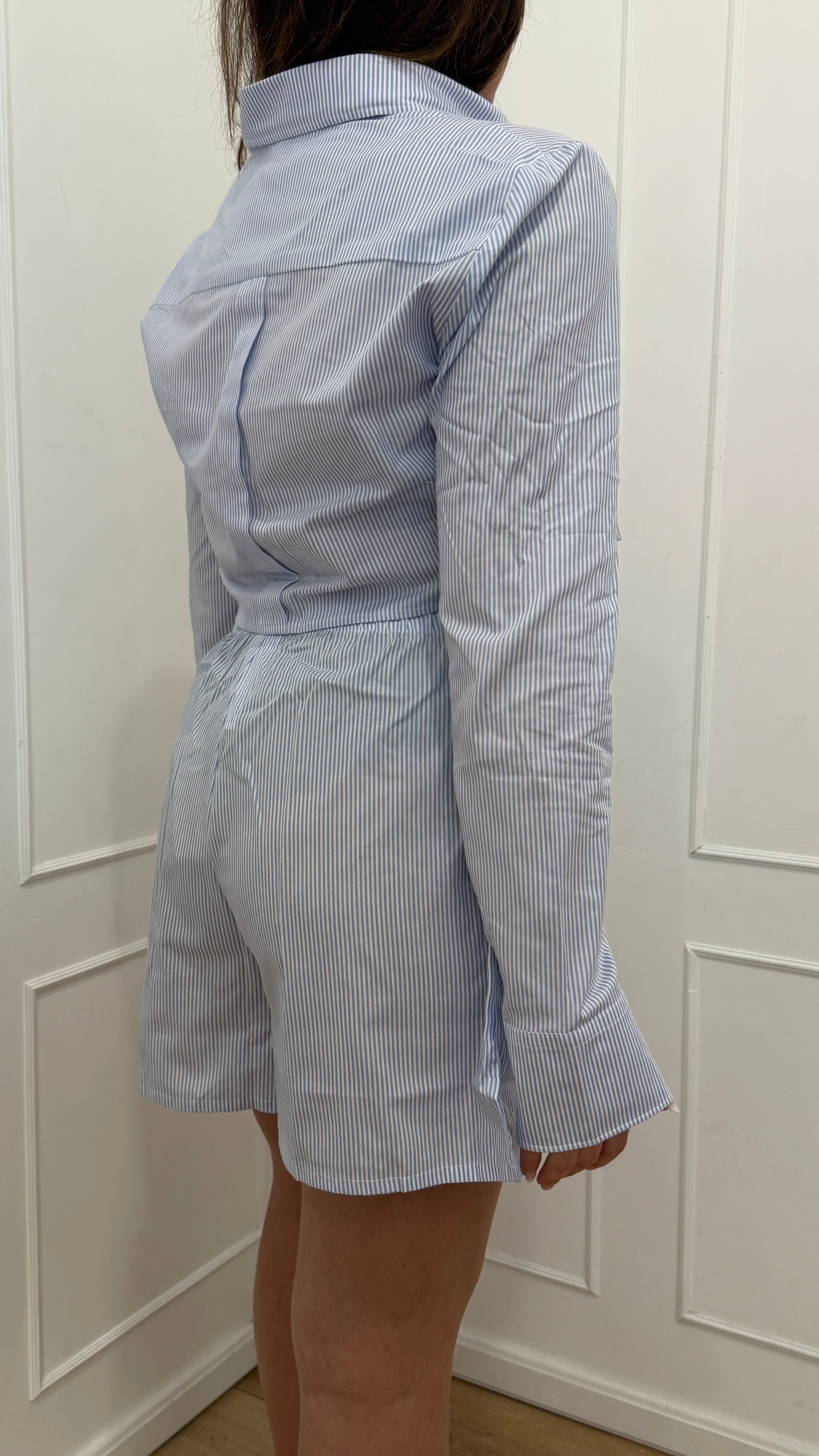 Camicia corta rigata in cotone azzurra Hinnominate