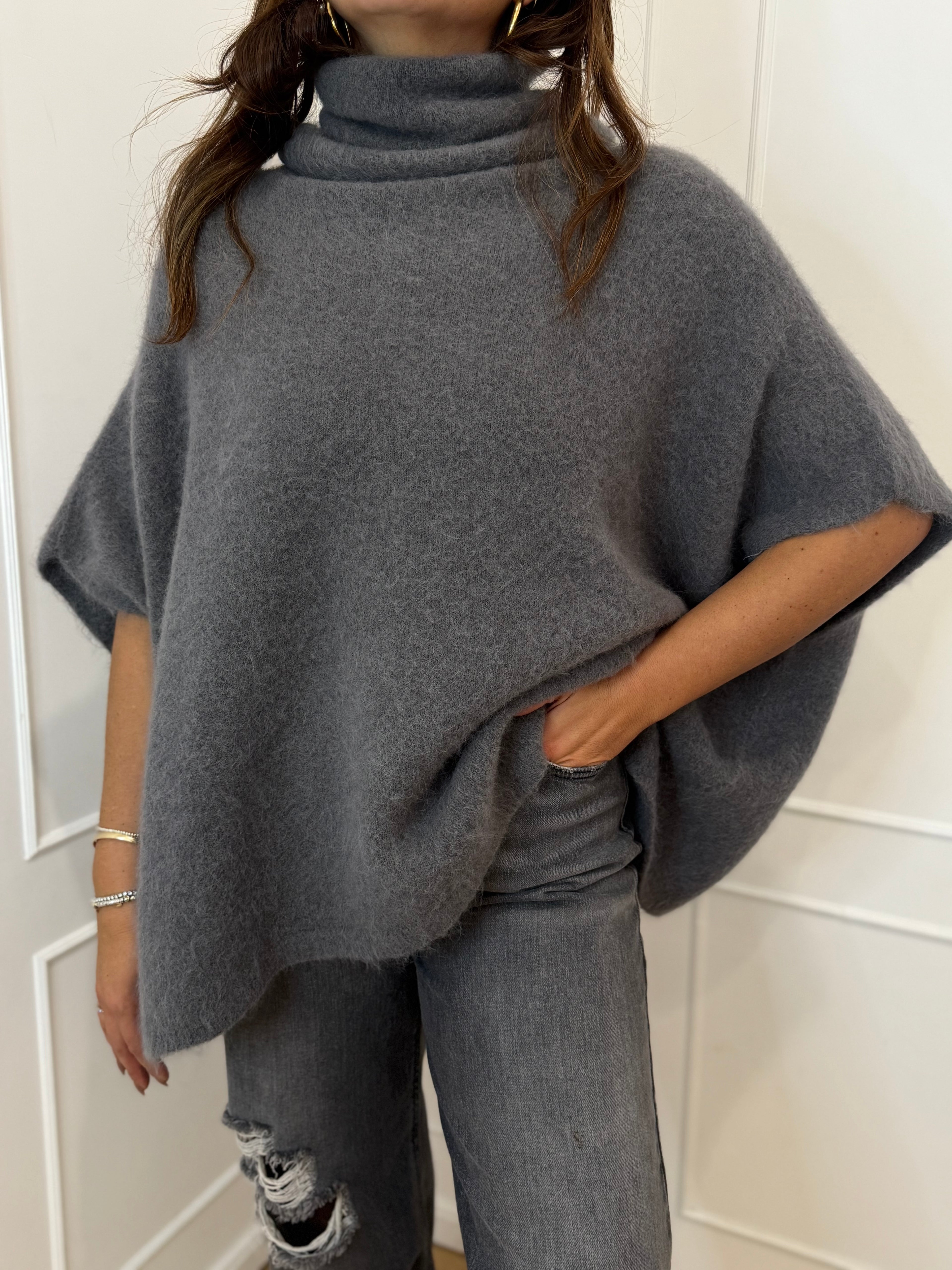 Maglia over collo ciambella kontatto