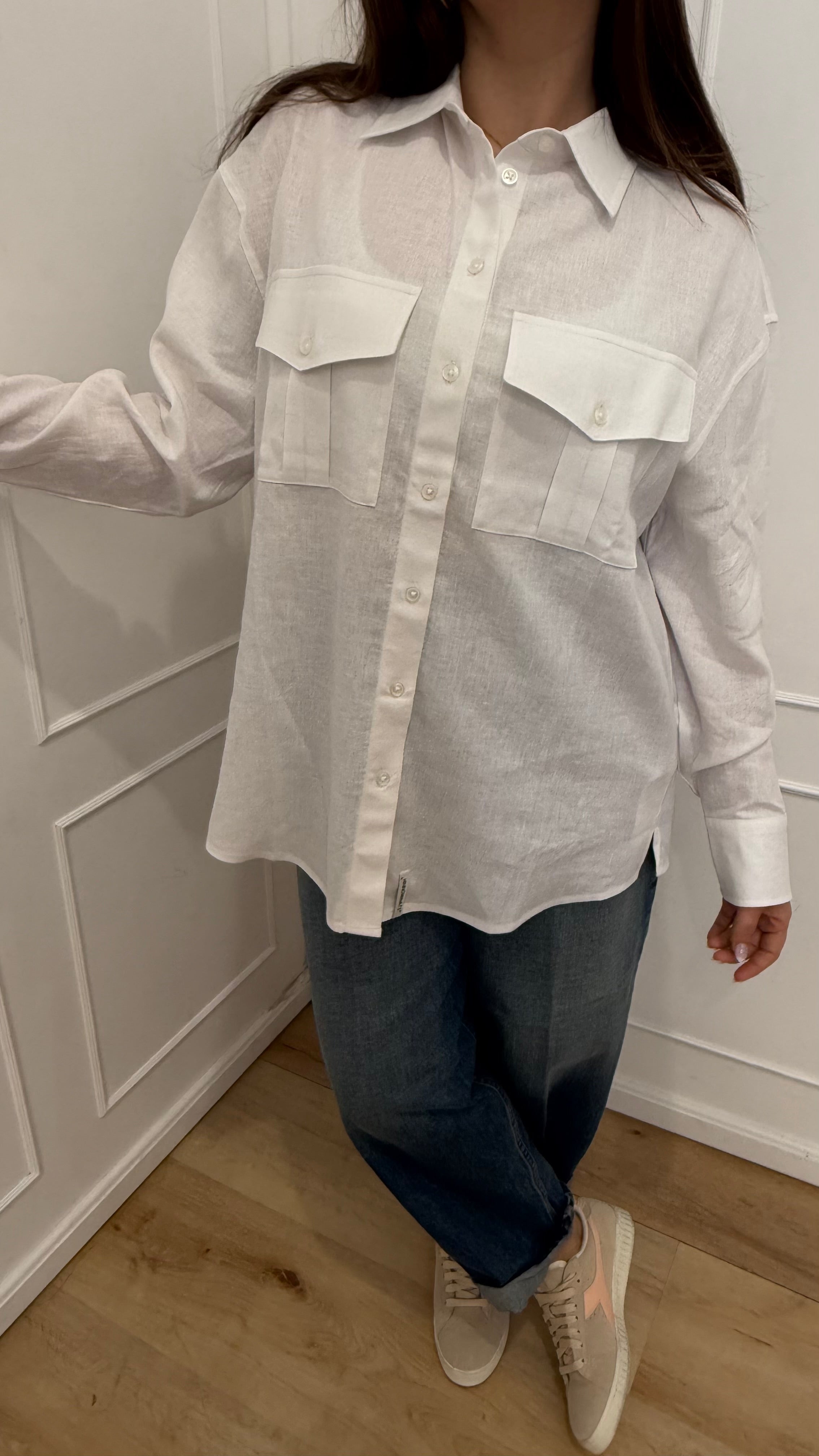 Camicia in lino con tasche frontali bianca Hinnominate