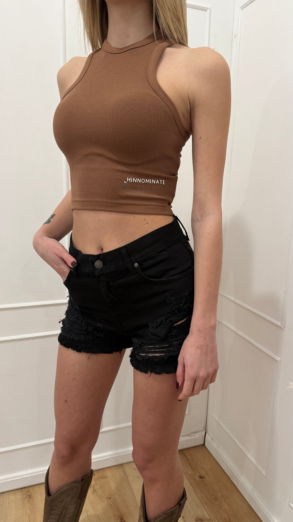Crop top moka Hinnominate