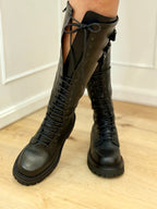 Stivale stringato alto Divine Follie