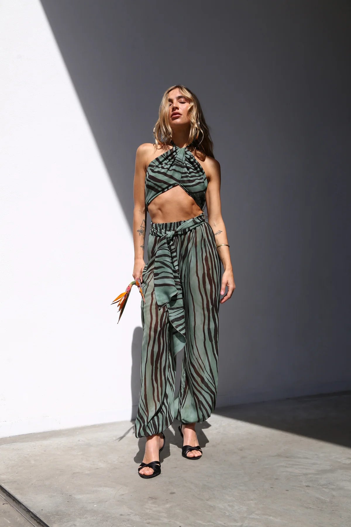 PANTALONI AMPI CON ELASTICO IN FONDO VOILLE ZEBRA VERDE