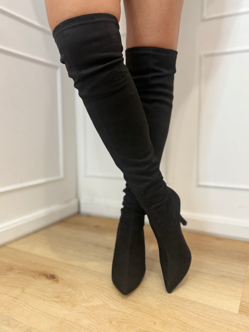 Stivale camoscio nero Divine Follie